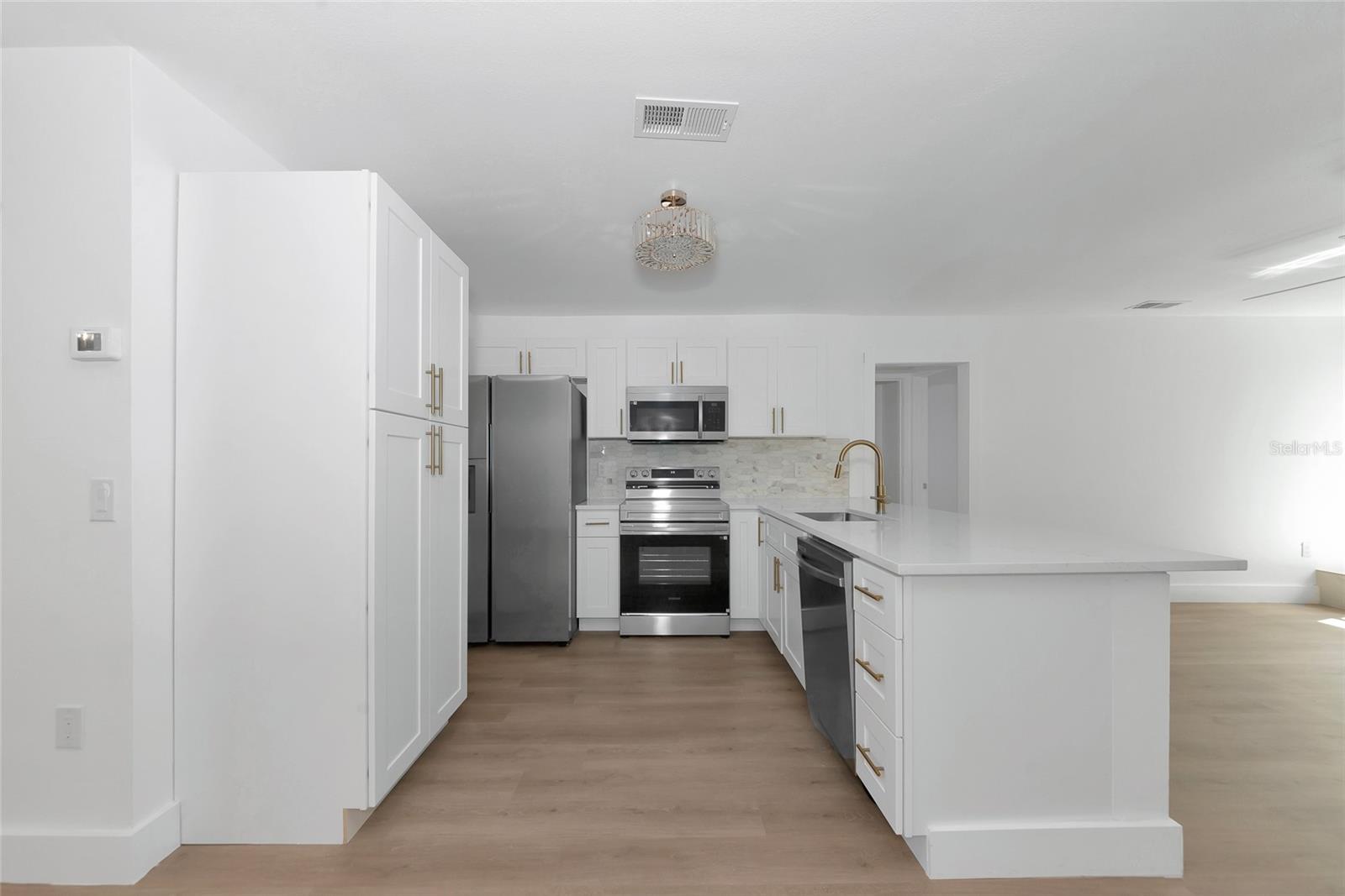 Image 12 of 42 For 1862 Orangewood Lane