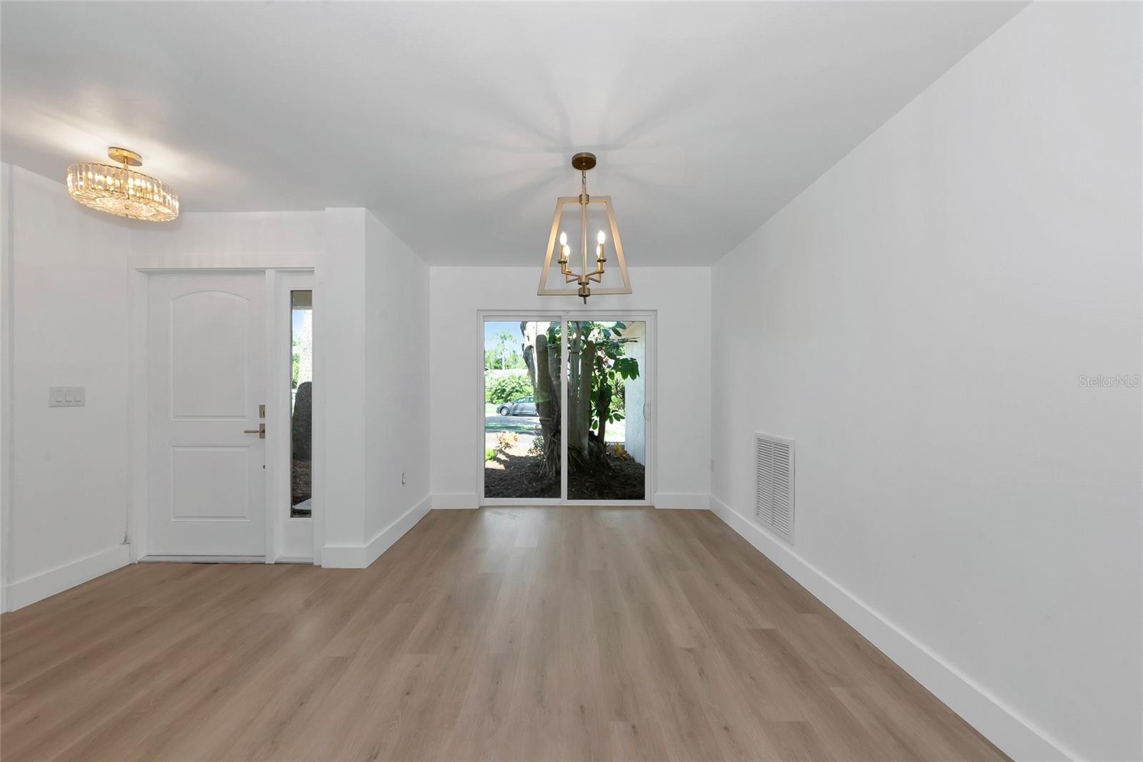 Image 18 of 42 For 1862 Orangewood Lane