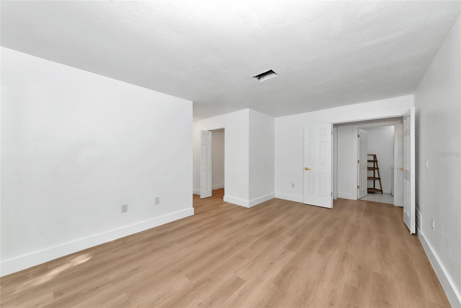 Image 32 of 42 For 1862 Orangewood Lane