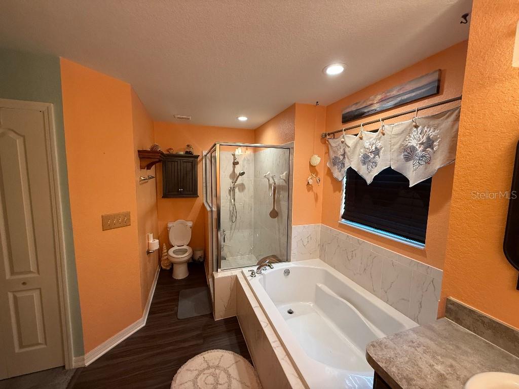 Image 16 of 23 For 225 Whispering Oaks Way