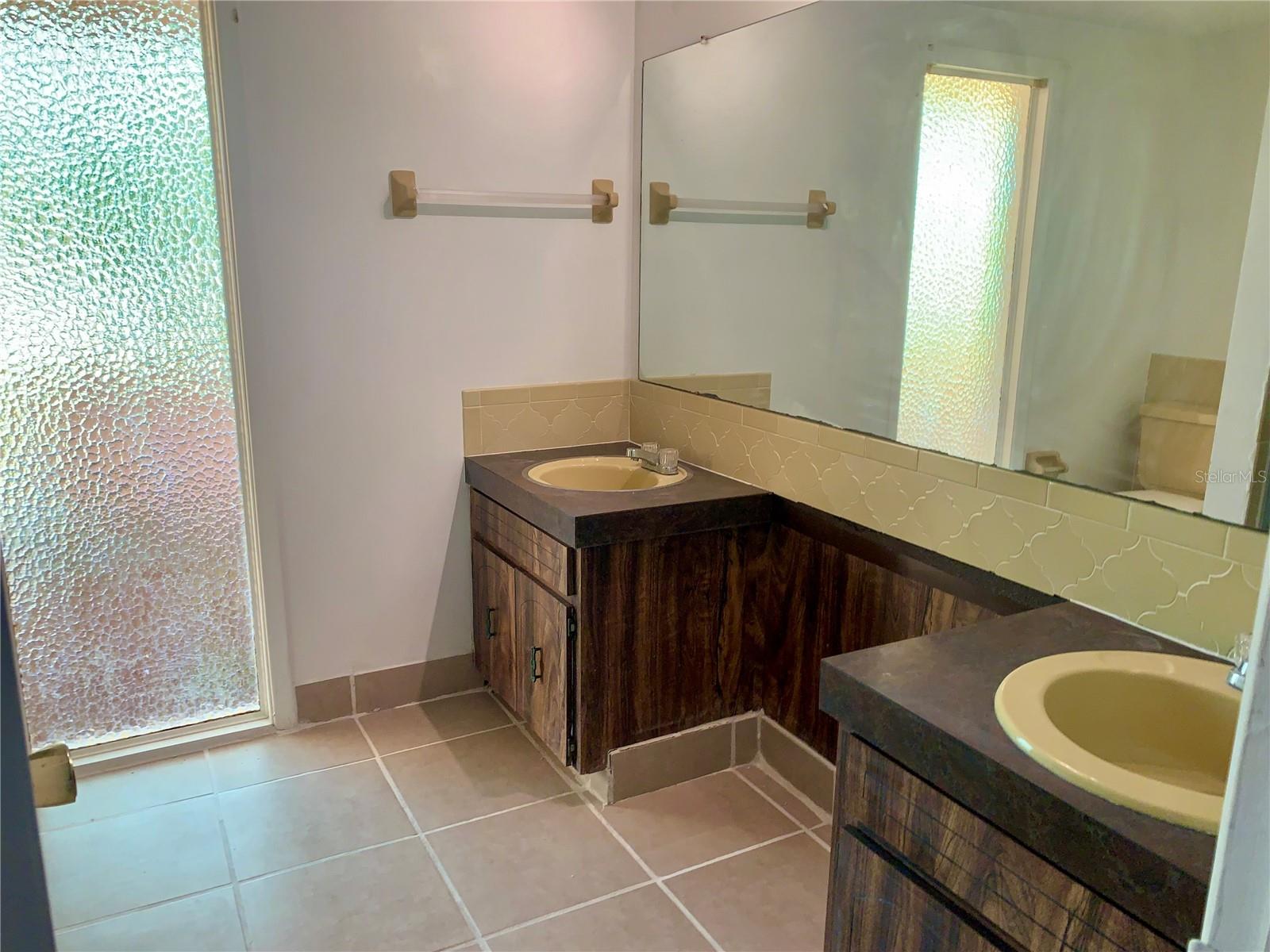 Image 17 of 34 For 7425 Buchanan Drive