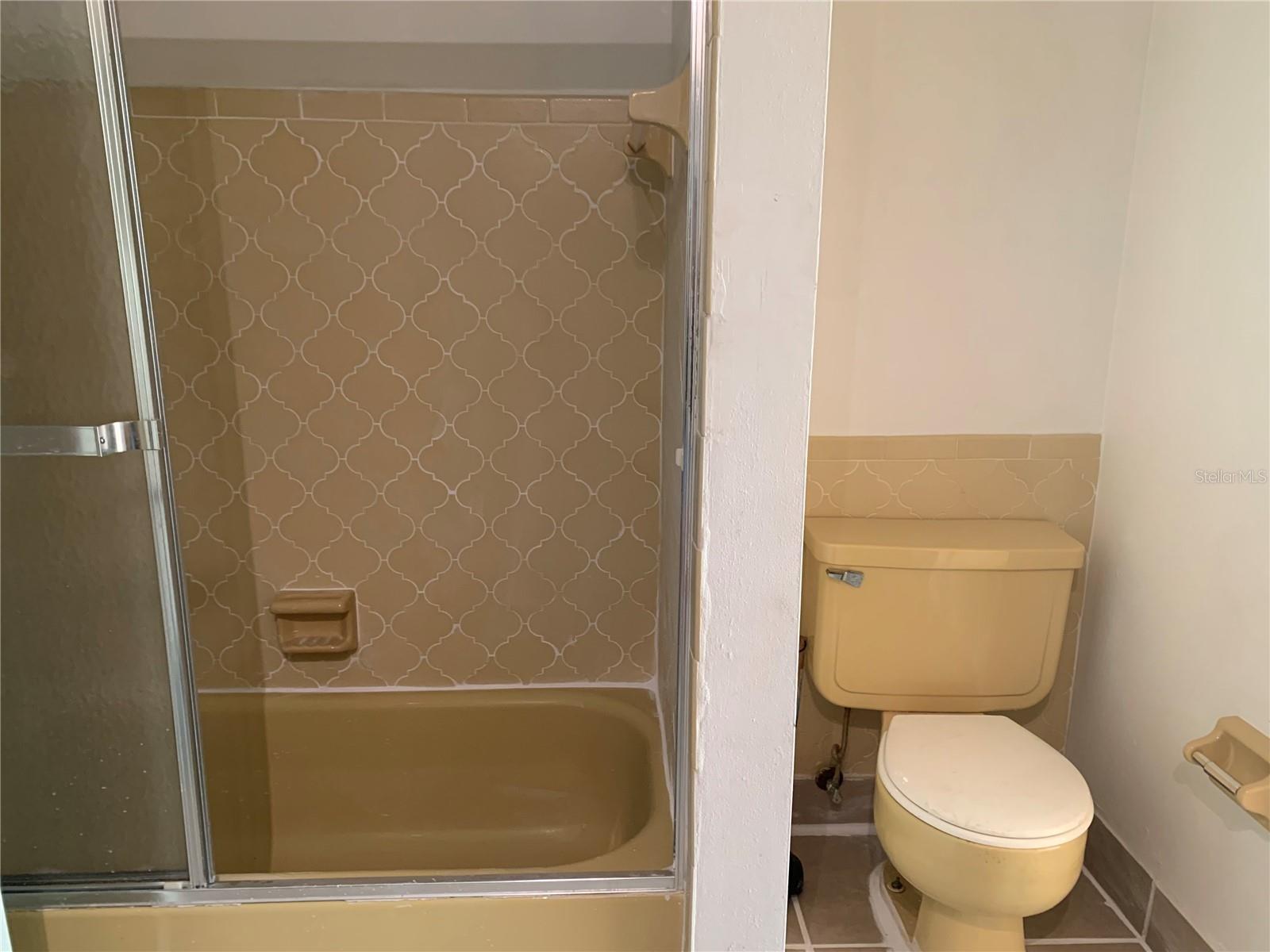 Image 18 of 34 For 7425 Buchanan Drive