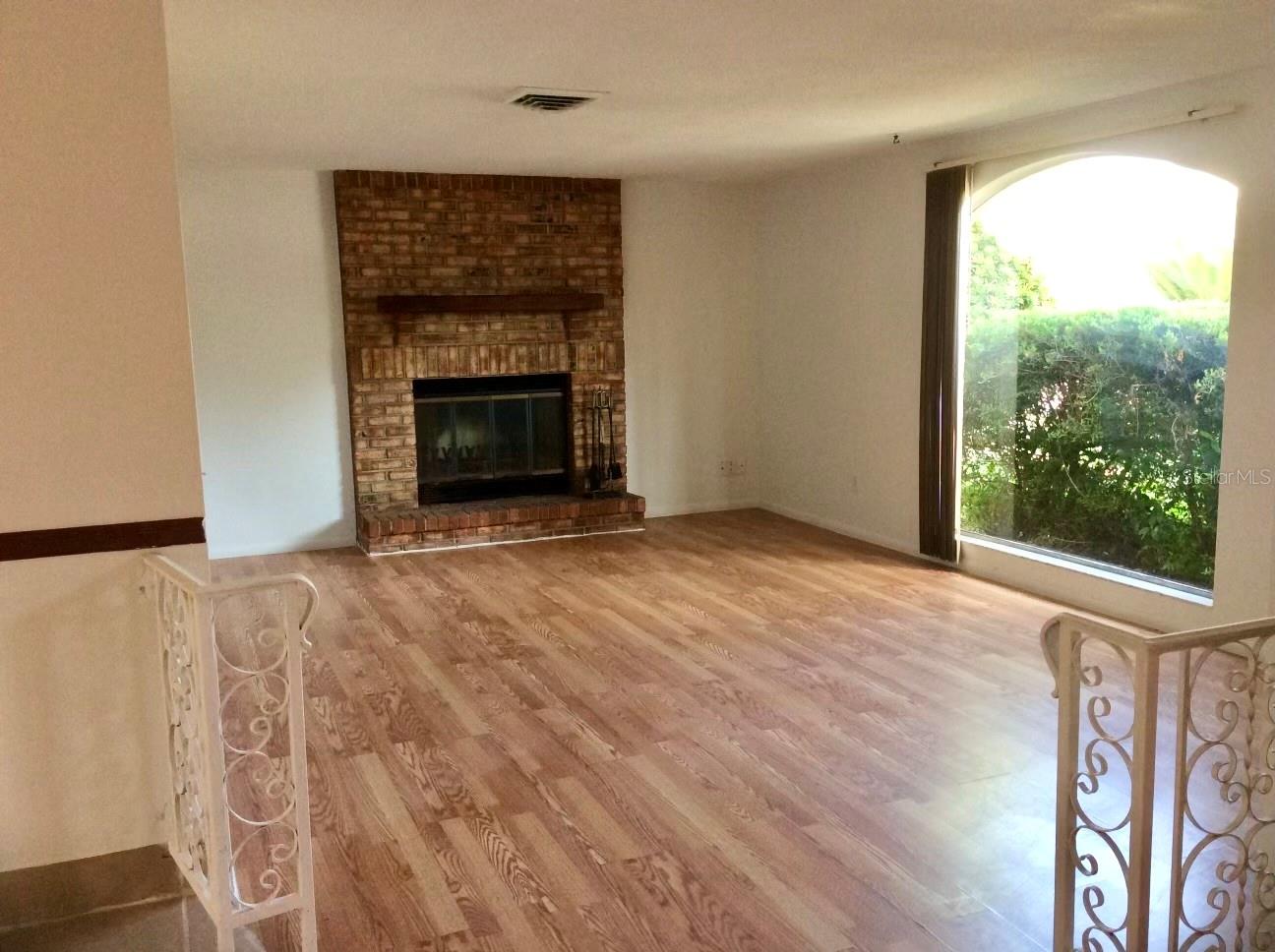 Image 8 of 34 For 7425 Buchanan Drive
