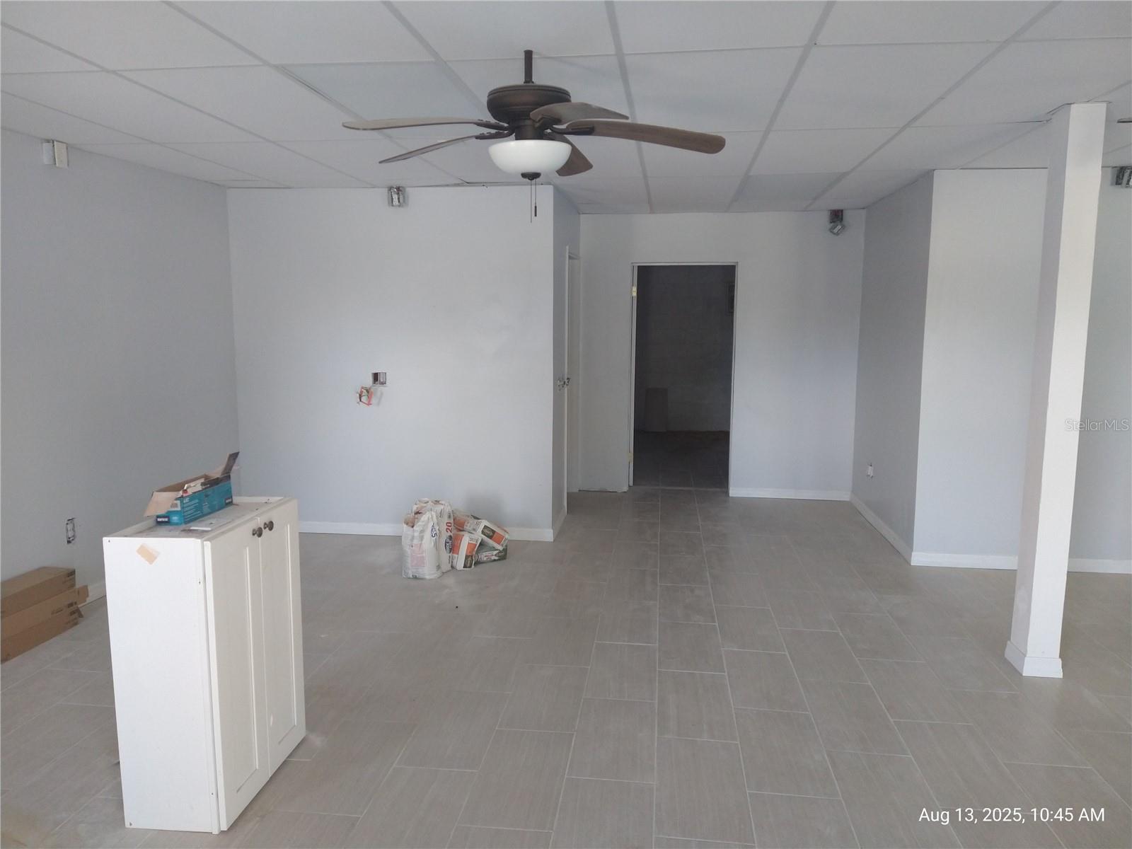 Listing photo id 11 for 6920,6922,6924,6926,6928 Clark Street