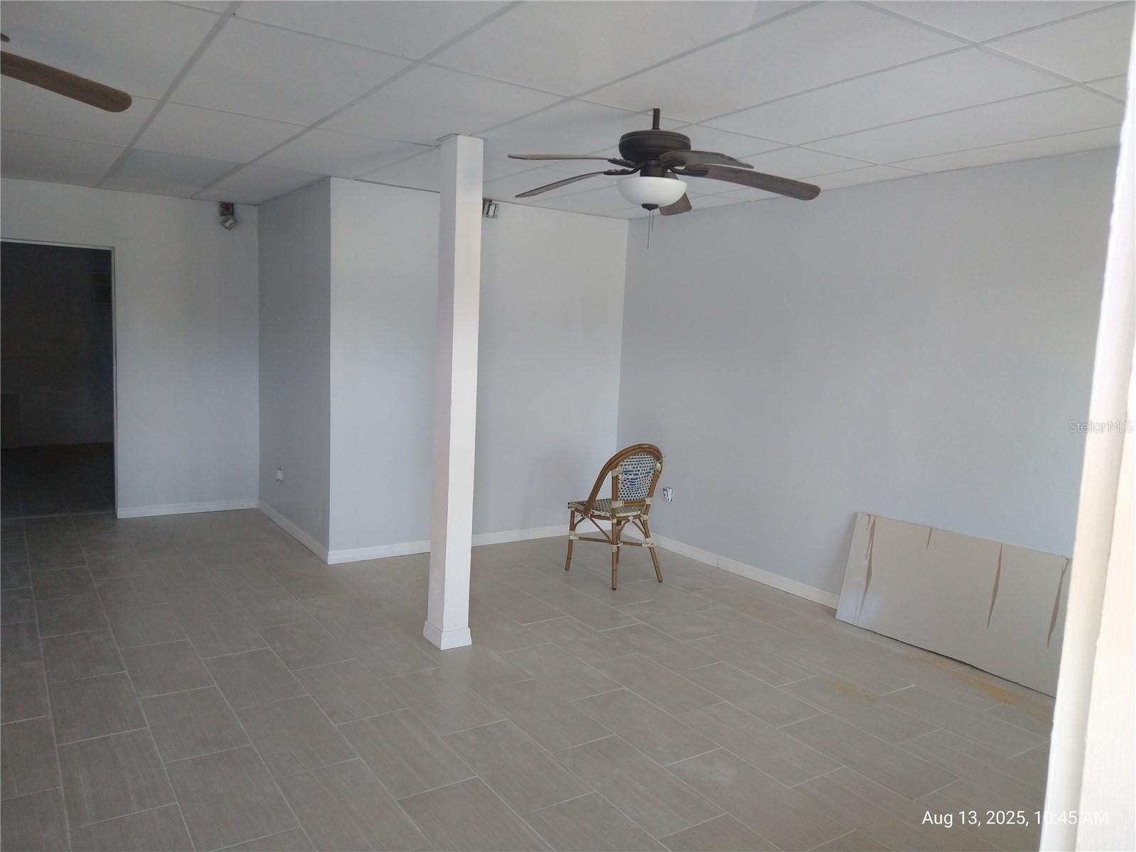 Listing photo id 12 for 6920,6922,6924,6926,6928 Clark Street