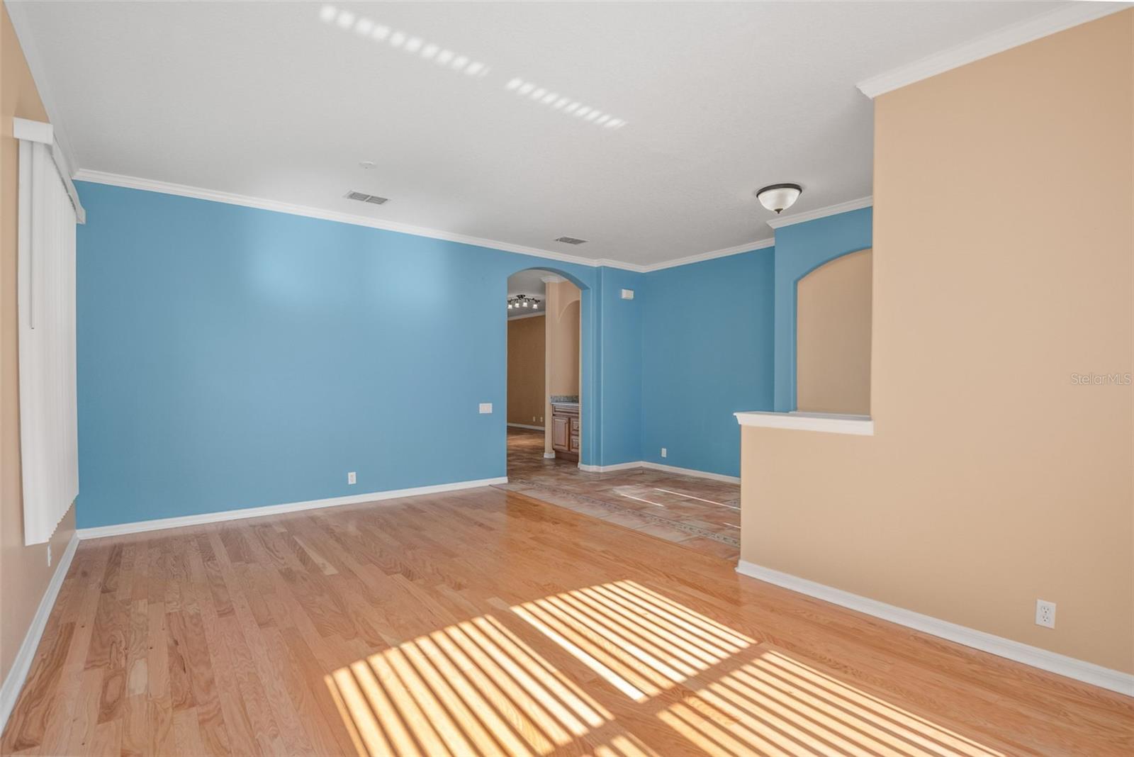 Image 10 of 42 For 14753 Potterton Circle