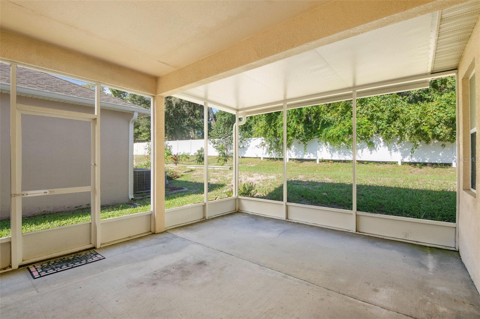 Image 17 of 42 For 14753 Potterton Circle