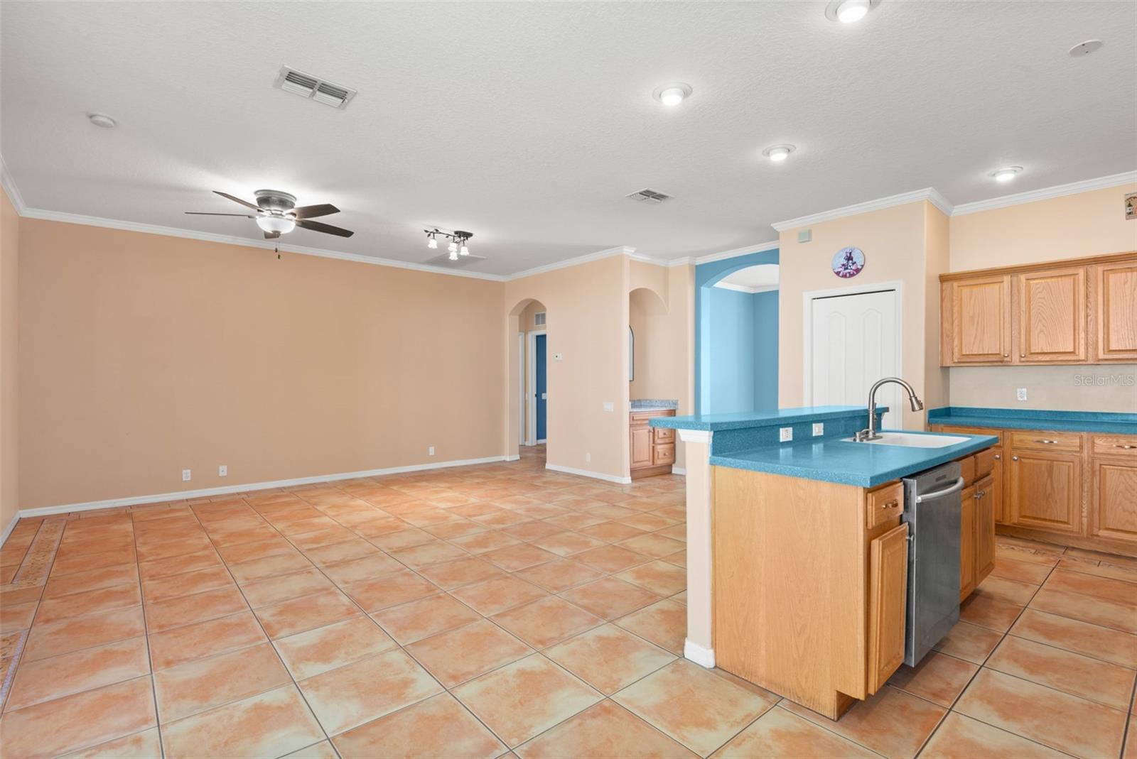 Image 28 of 42 For 14753 Potterton Circle