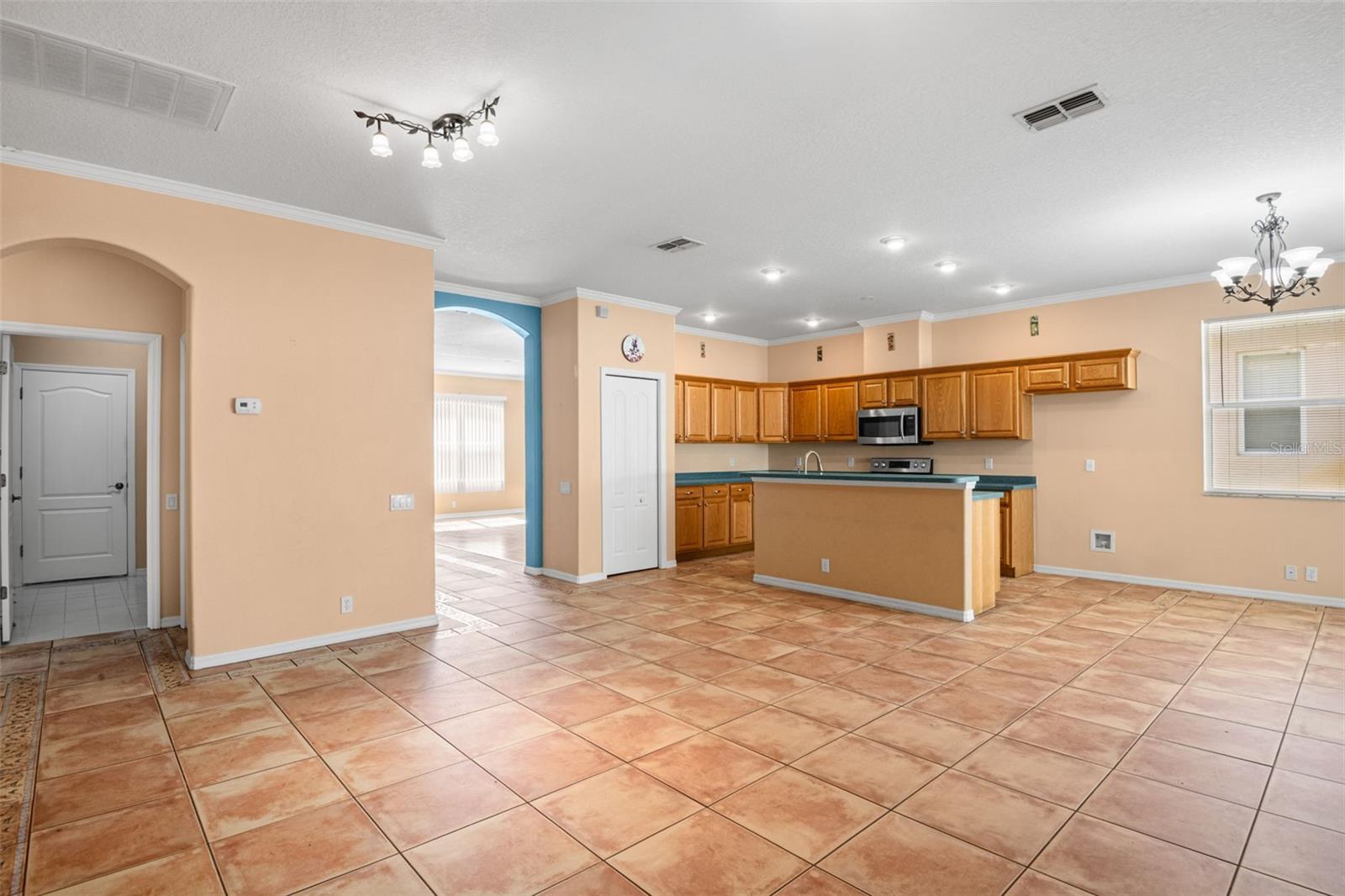 Image 3 of 42 For 14753 Potterton Circle