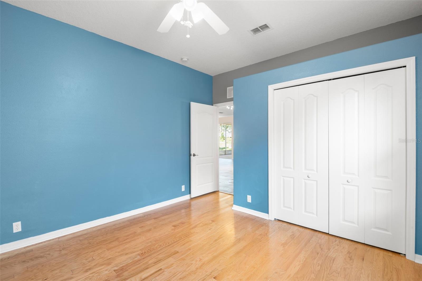Image 33 of 42 For 14753 Potterton Circle