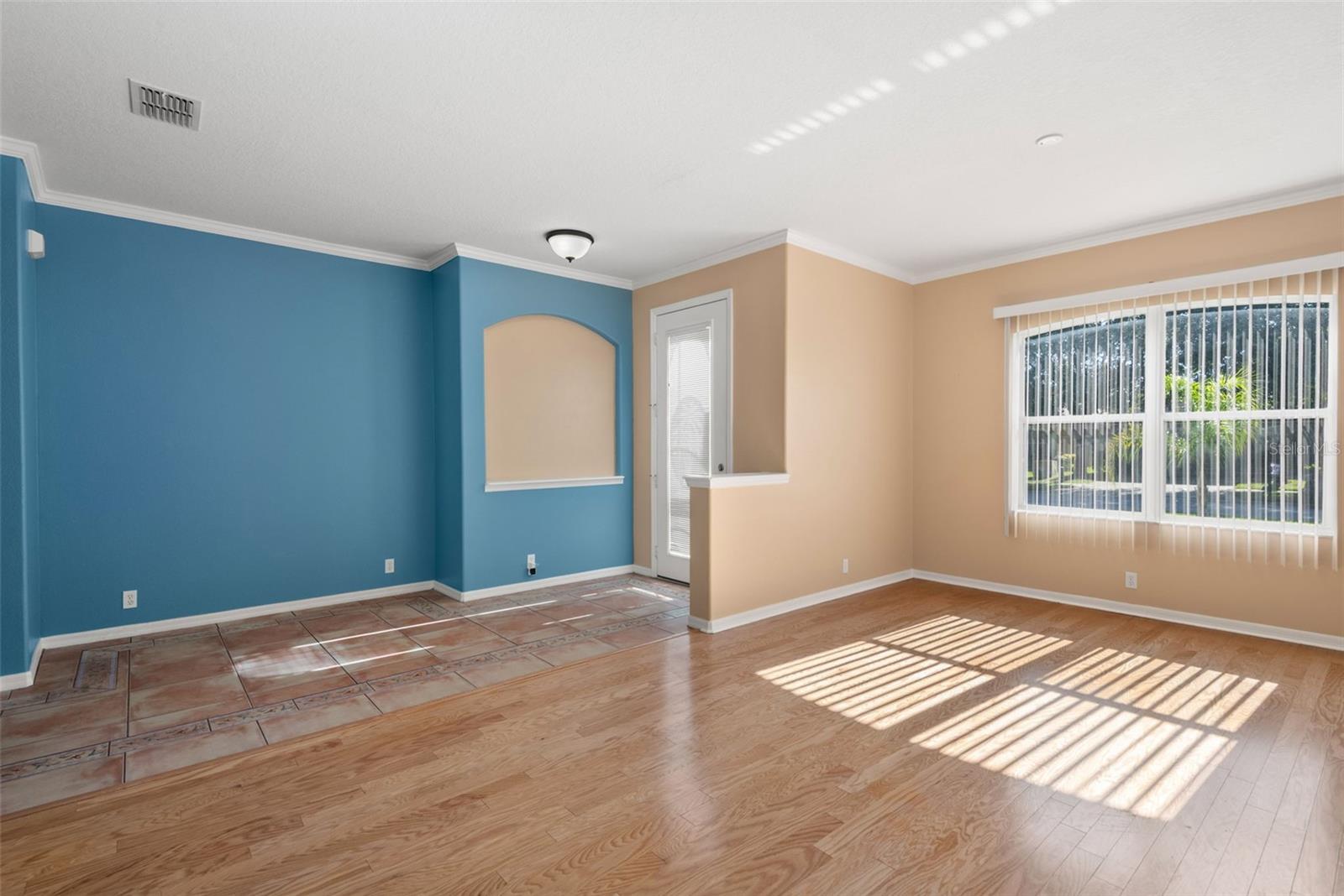 Image 8 of 42 For 14753 Potterton Circle