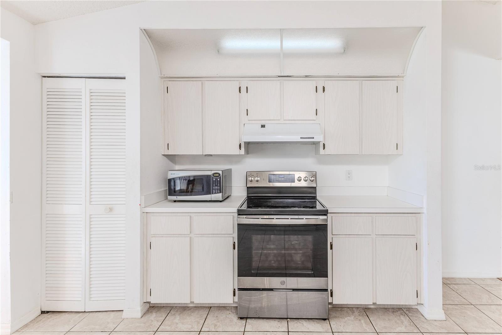 Image 15 of 38 For 7235 Anhinga Court