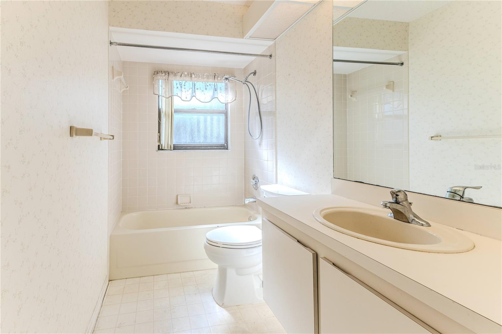 Image 28 of 38 For 7235 Anhinga Court