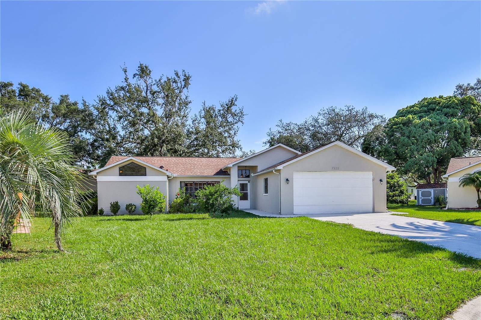 Image 4 of 38 For 7235 Anhinga Court