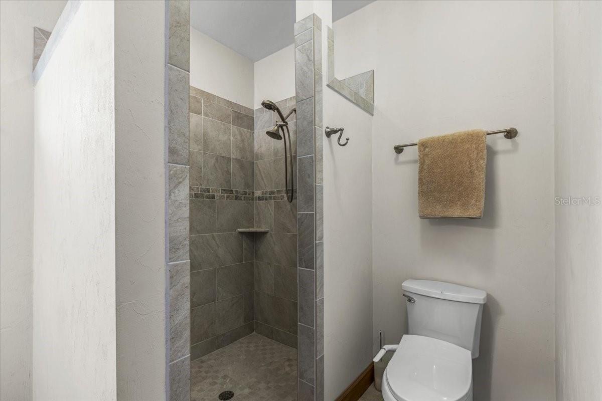 Image 21 of 65 For 7751 85th Lane