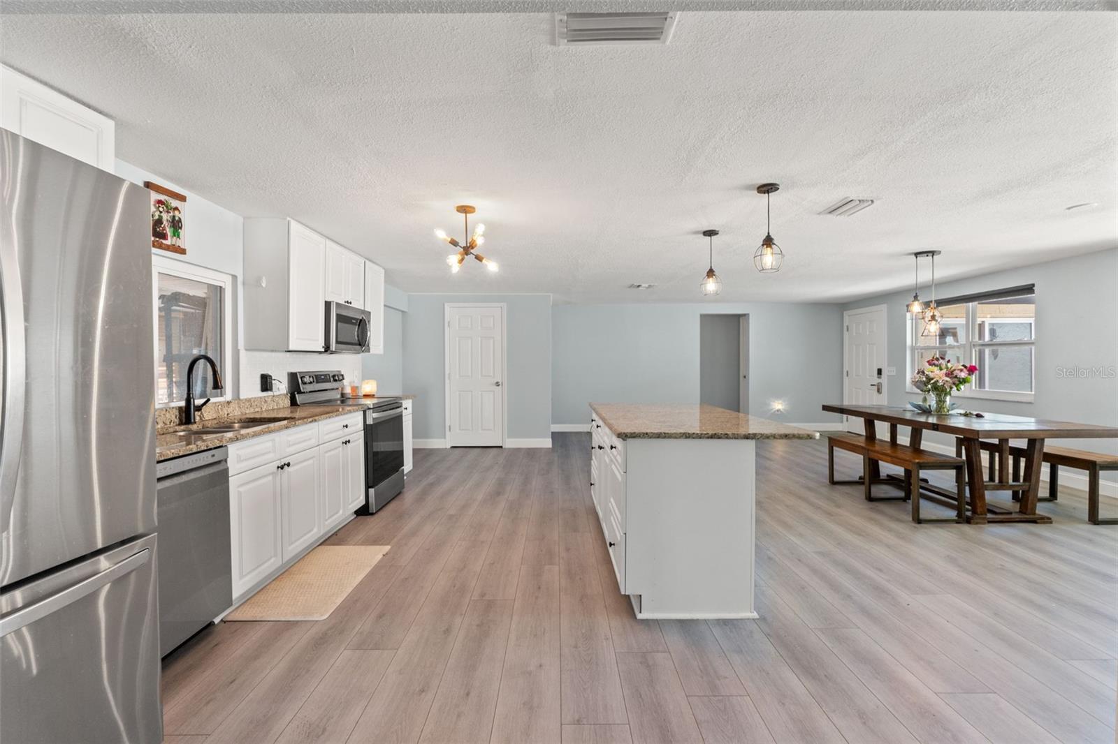 Image 13 of 40 For 9820 Pocono Street