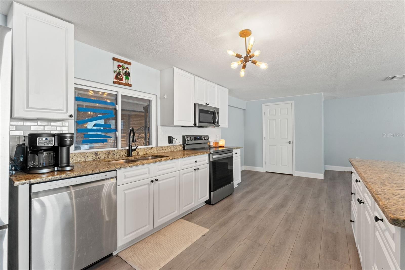 Image 15 of 40 For 9820 Pocono Street