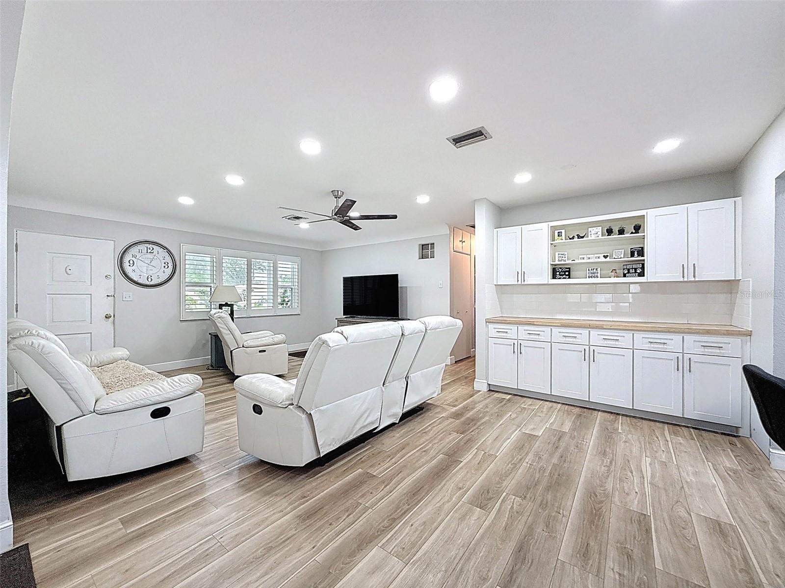 Image 11 of 57 For 5900 49th Avenue N