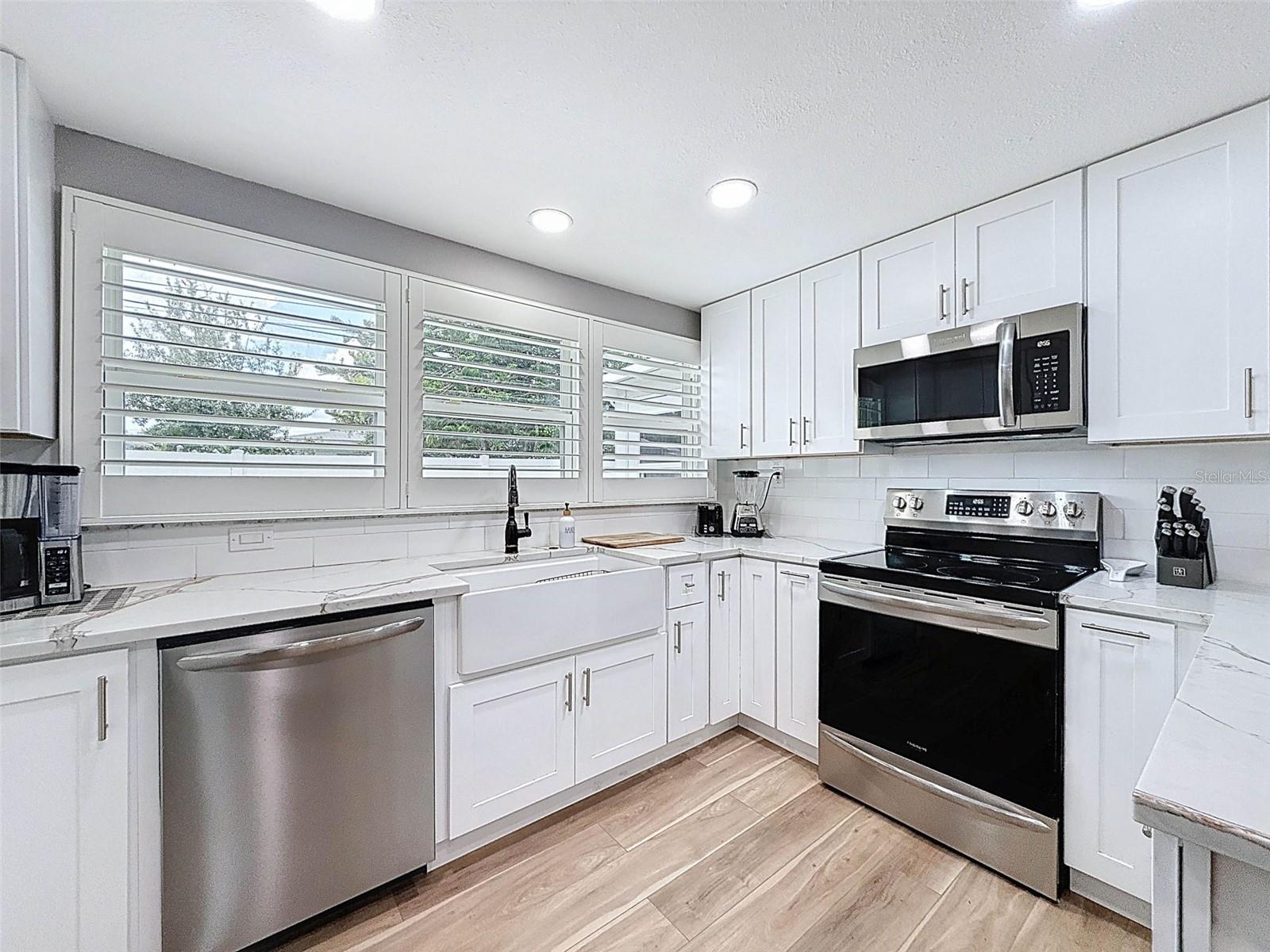 Image 18 of 57 For 5900 49th Avenue N