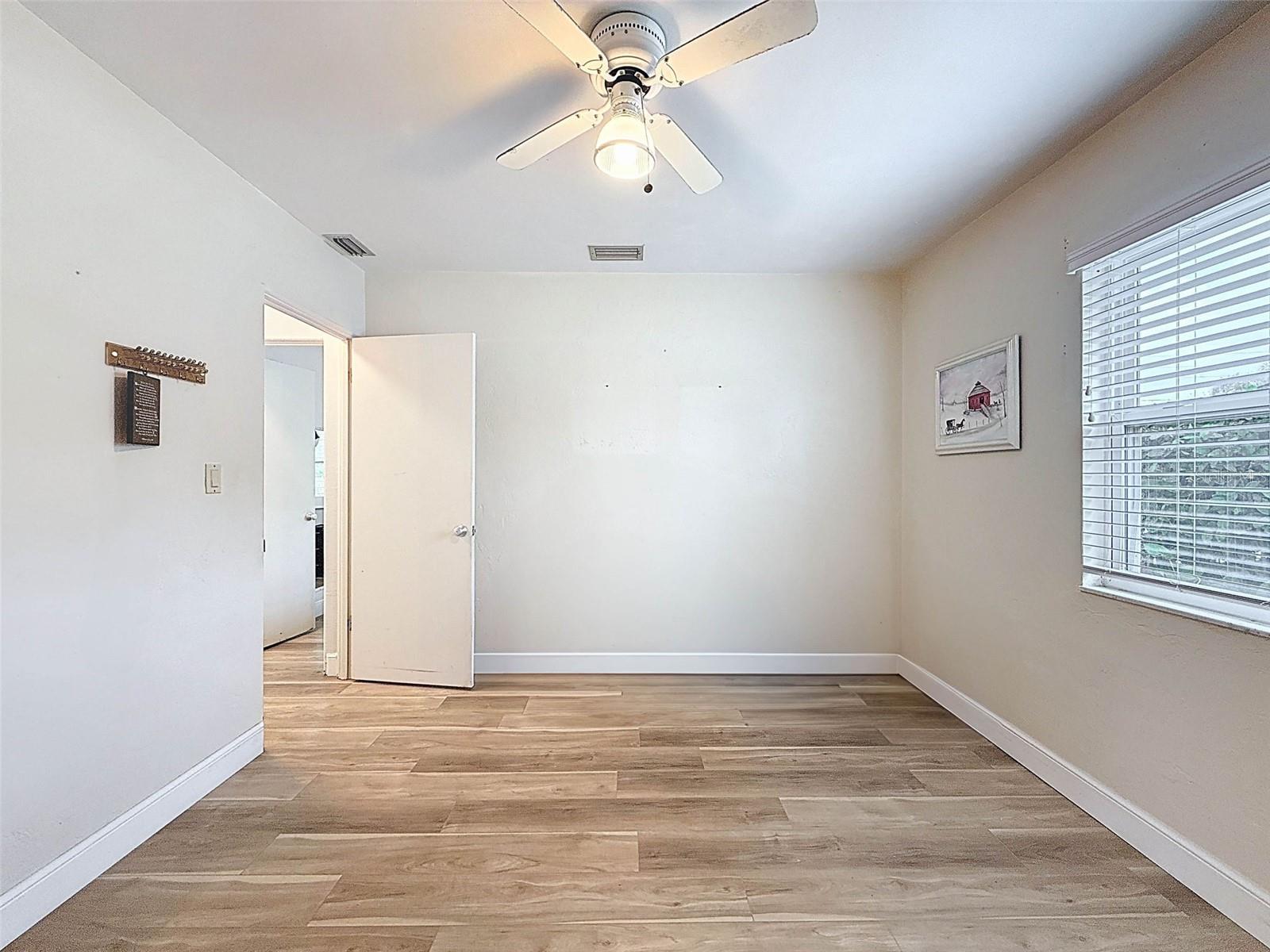 Image 31 of 57 For 5900 49th Avenue N