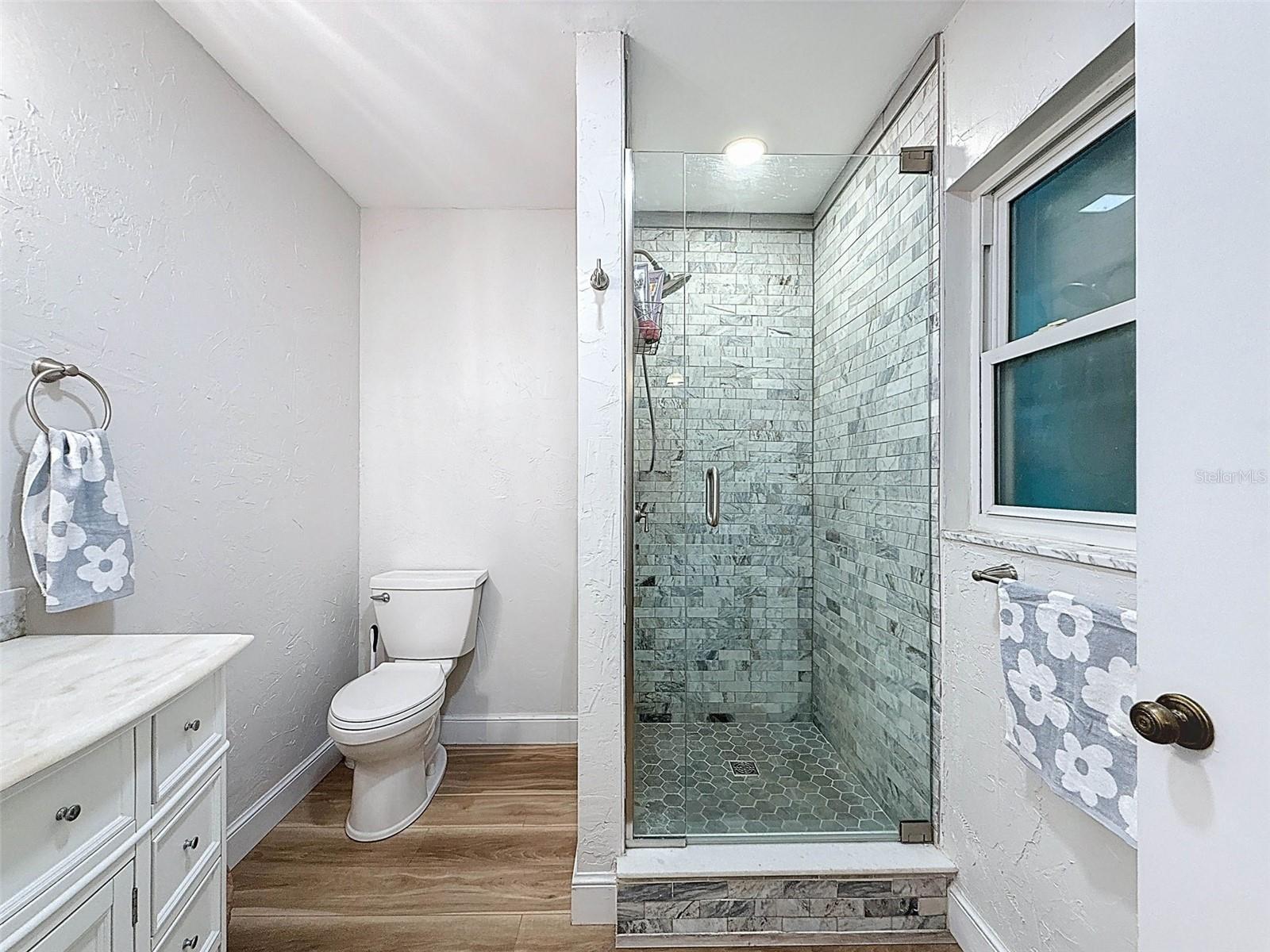 Image 33 of 57 For 5900 49th Avenue N