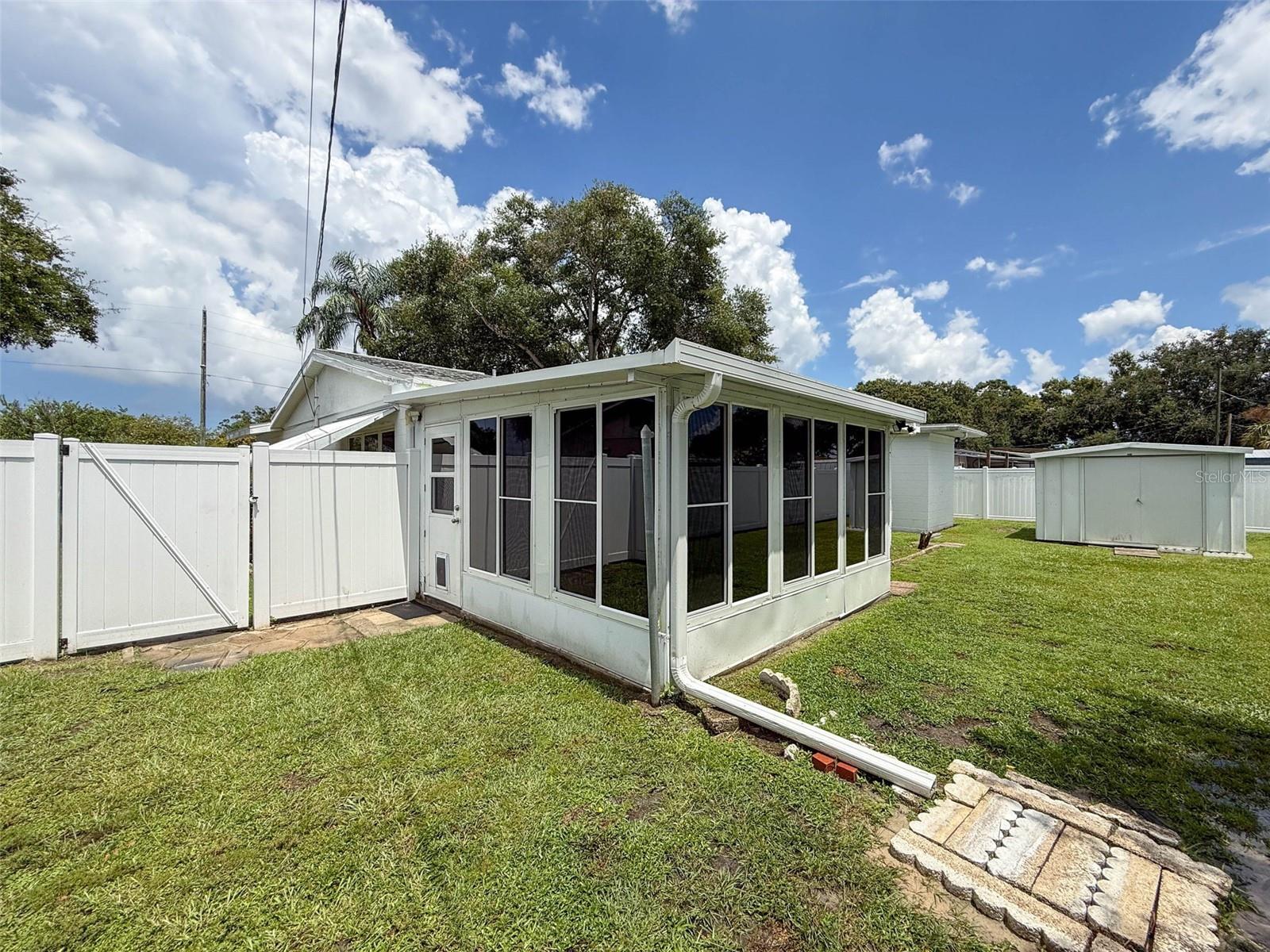 Image 41 of 57 For 5900 49th Avenue N