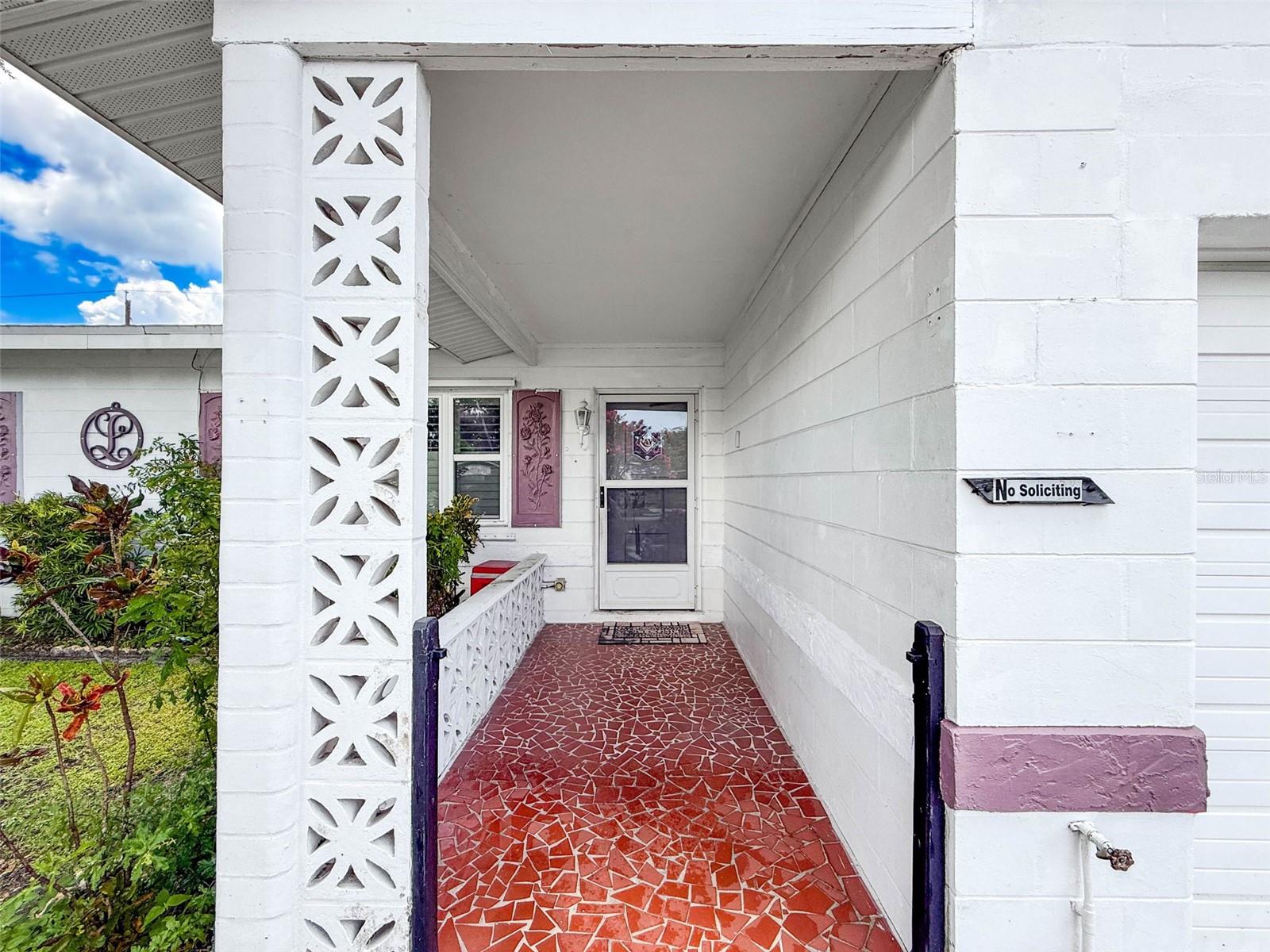 Image 6 of 57 For 5900 49th Avenue N