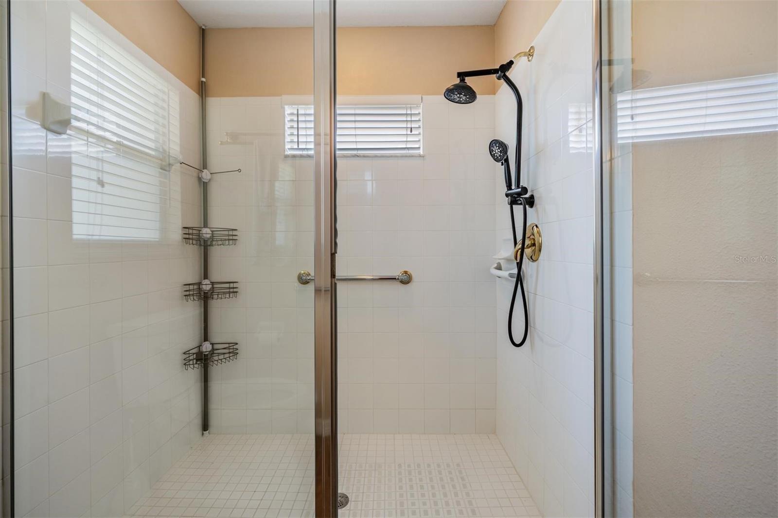 Image 16 of 48 For 1042 Dustan Place