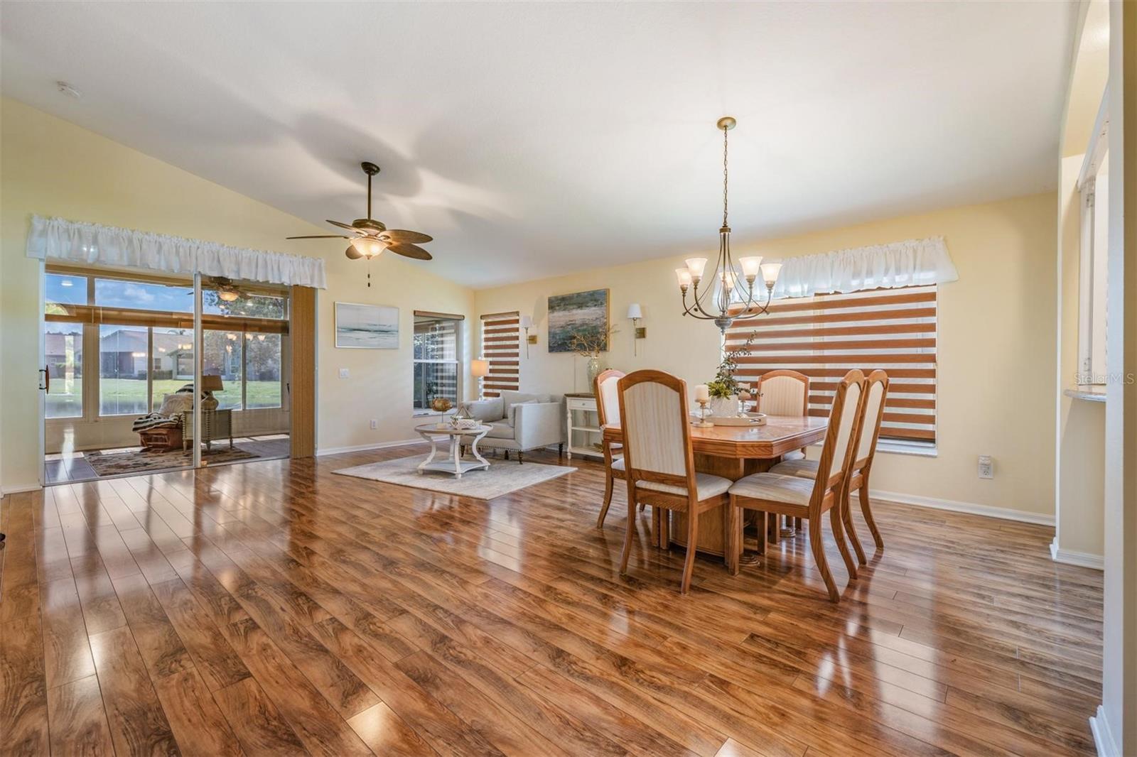 Image 5 of 48 For 1042 Dustan Place