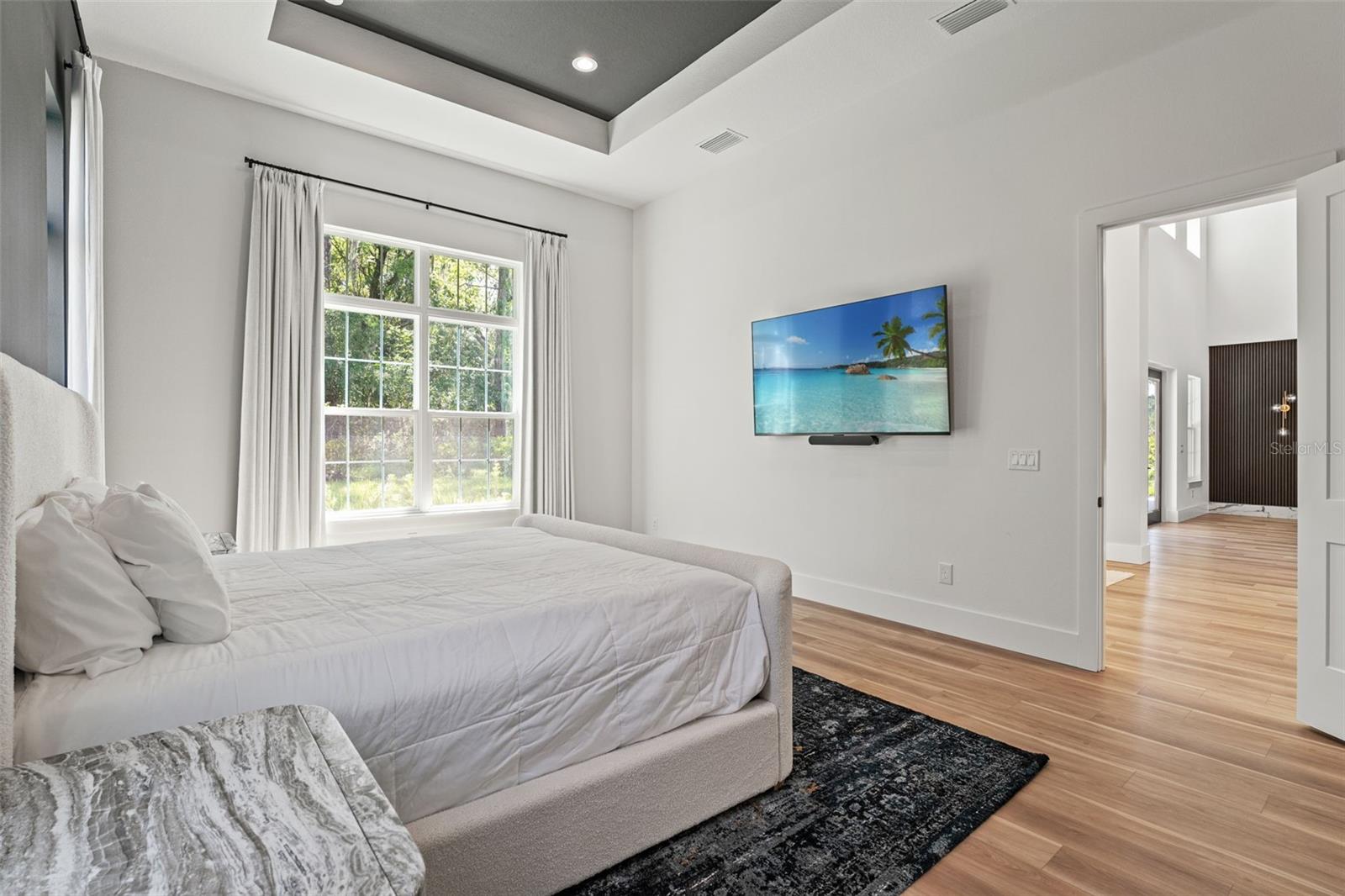 Listing photo id 24 for 5252 Ravensbrook Court