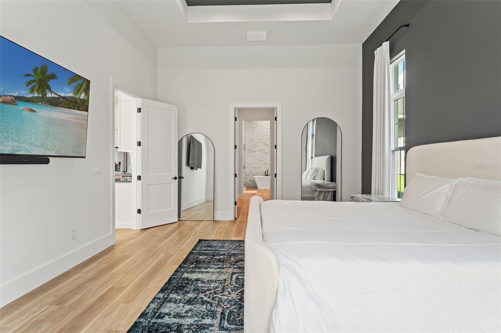 Listing photo id 25 for 5252 Ravensbrook Court