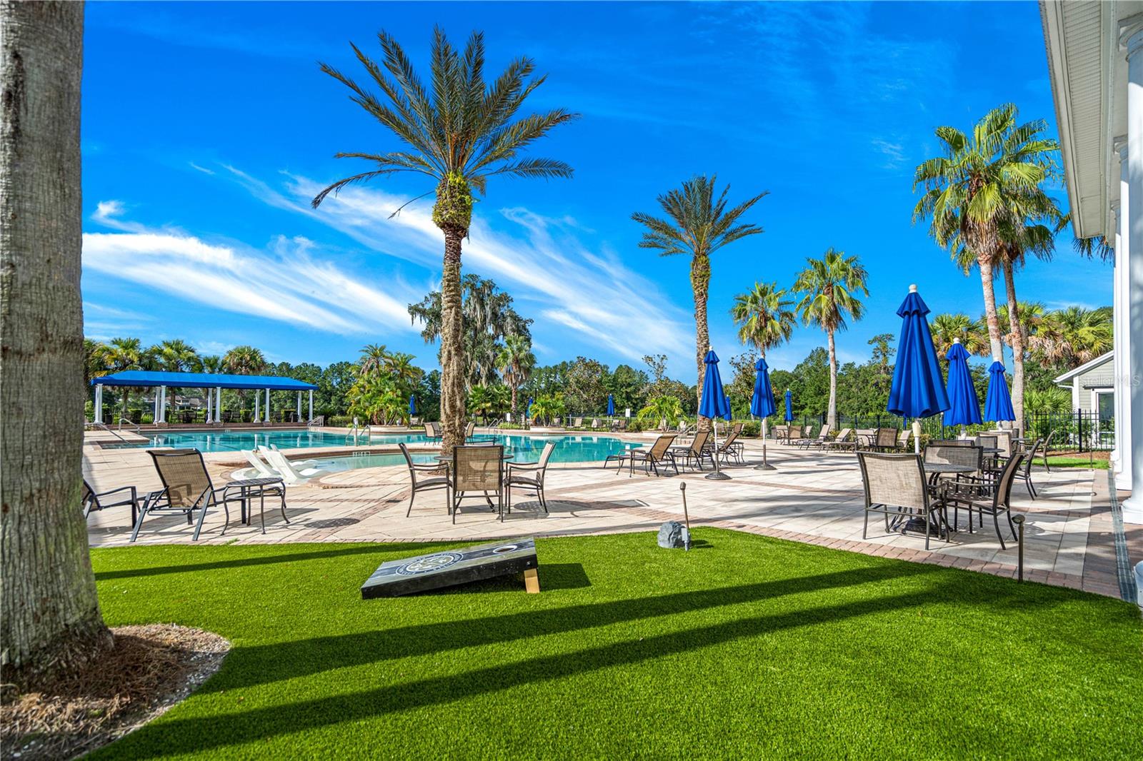 Listing photo id 69 for 5252 Ravensbrook Court