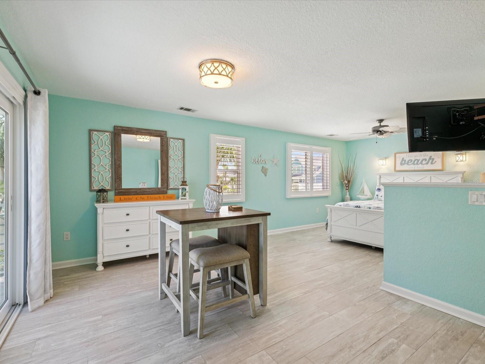 Image 32 of 87 For 5101 Westshore Drive