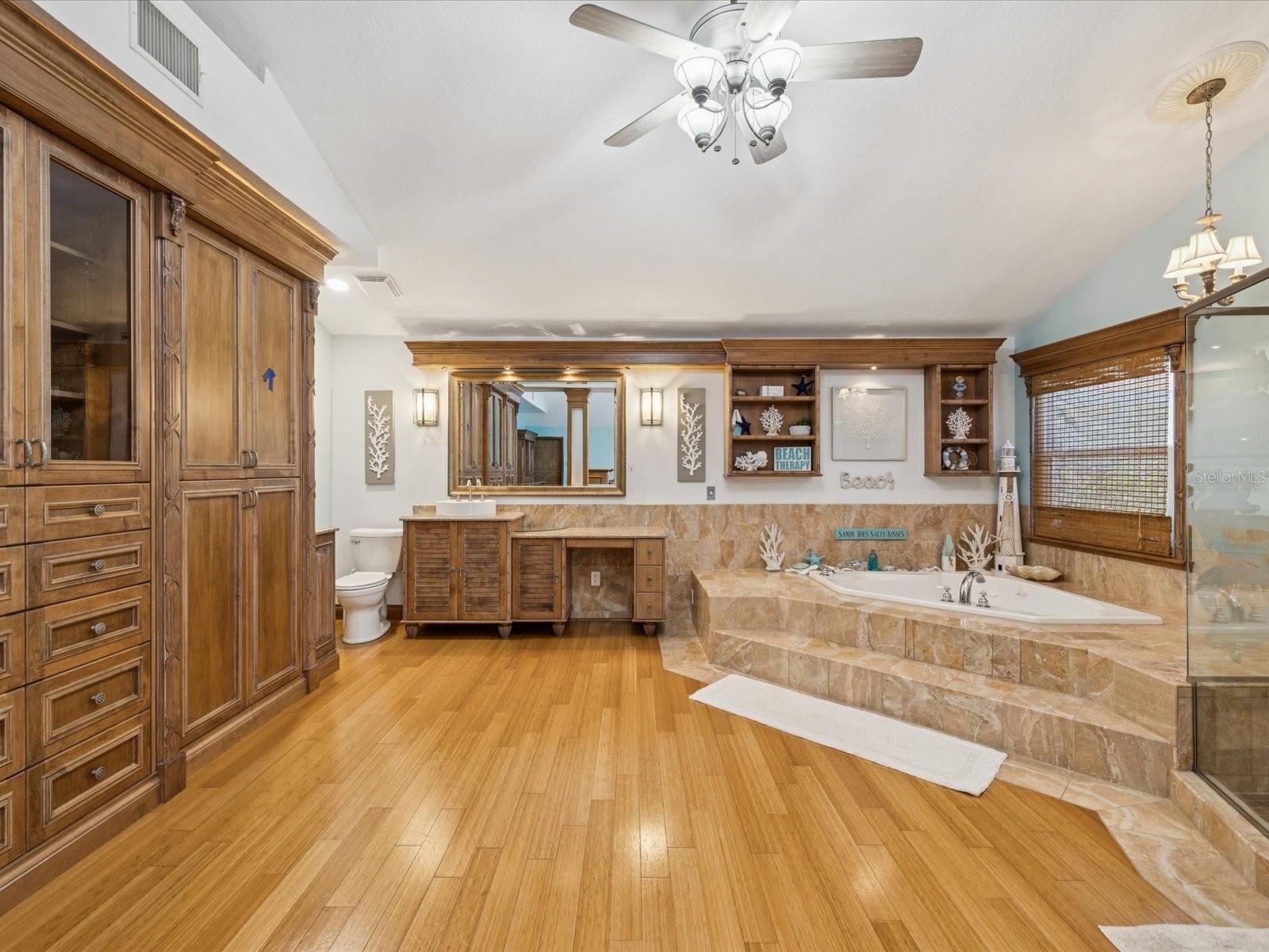 Image 35 of 87 For 5101 Westshore Drive
