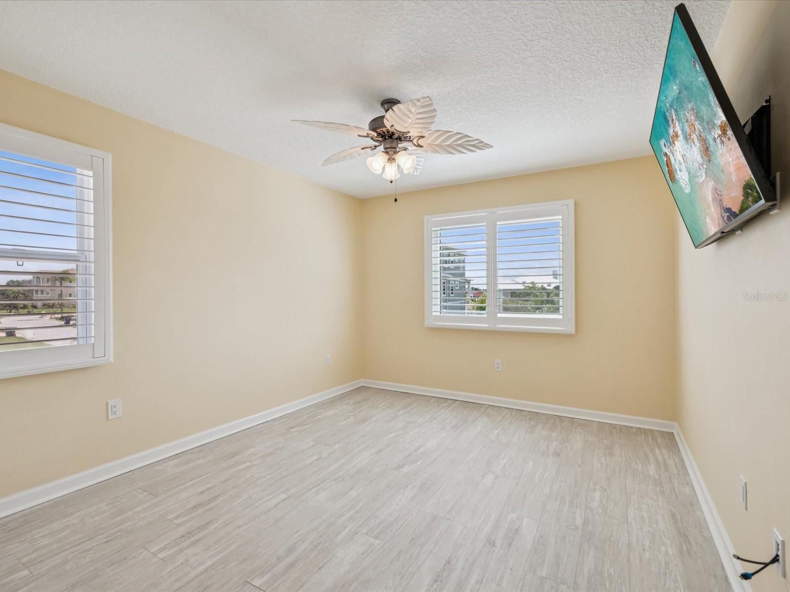 Image 41 of 87 For 5101 Westshore Drive