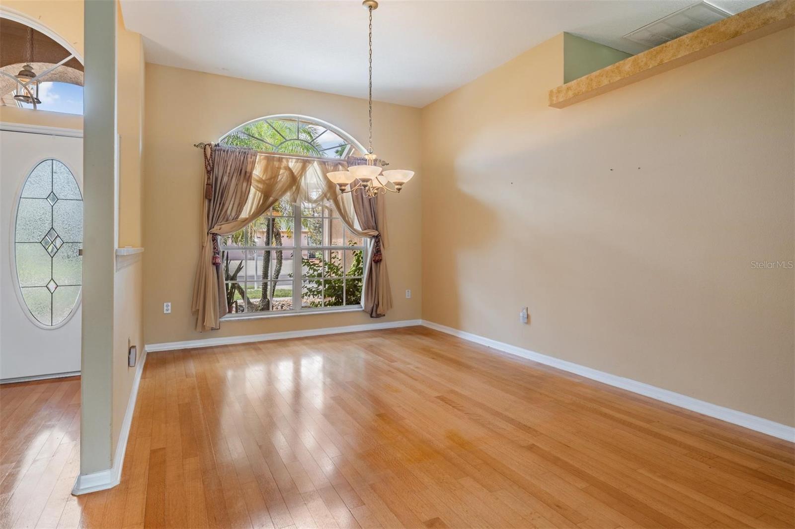 Image 7 of 54 For 1437 Winding Willow Drive