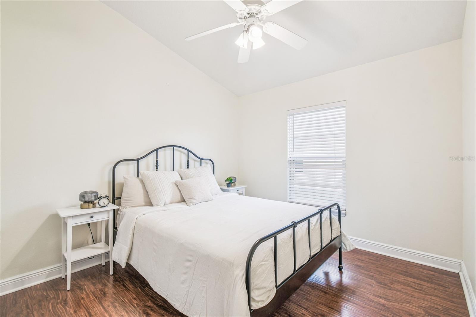 Listing photo id 11 for 13218 Niti Drive