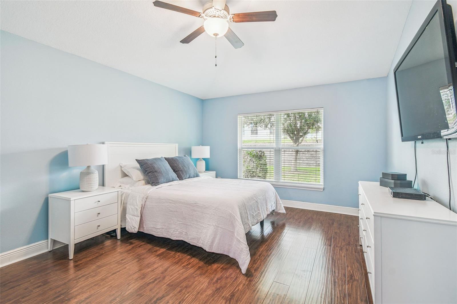 Listing photo id 16 for 13218 Niti Drive