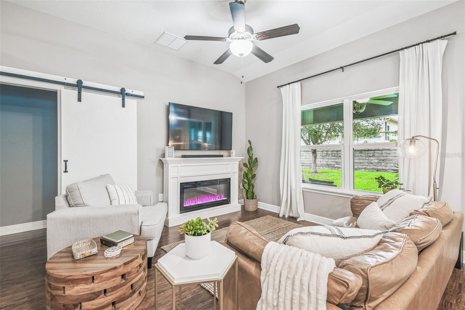 Listing photo id 3 for 13218 Niti Drive