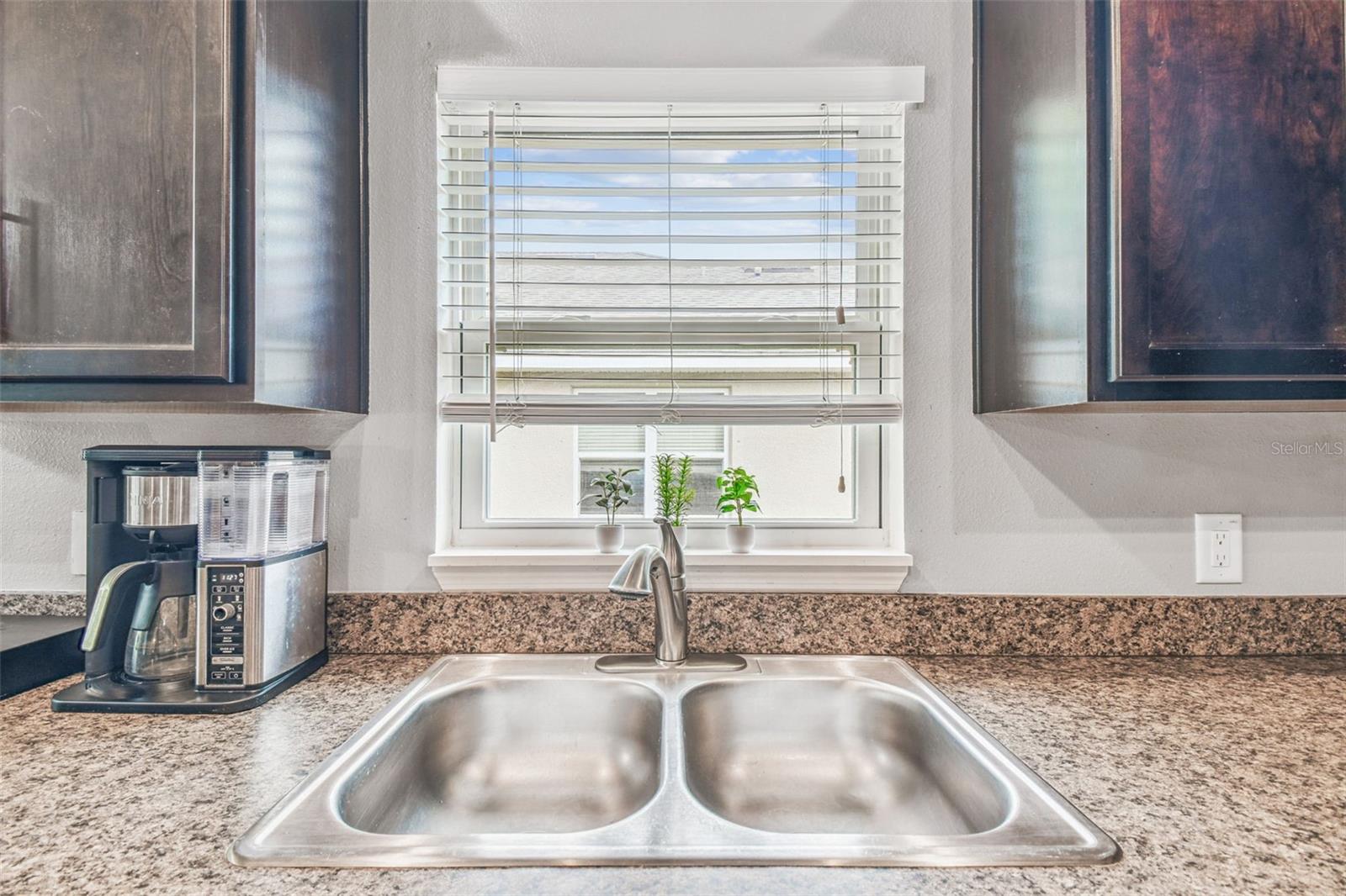 Listing photo id 7 for 13218 Niti Drive