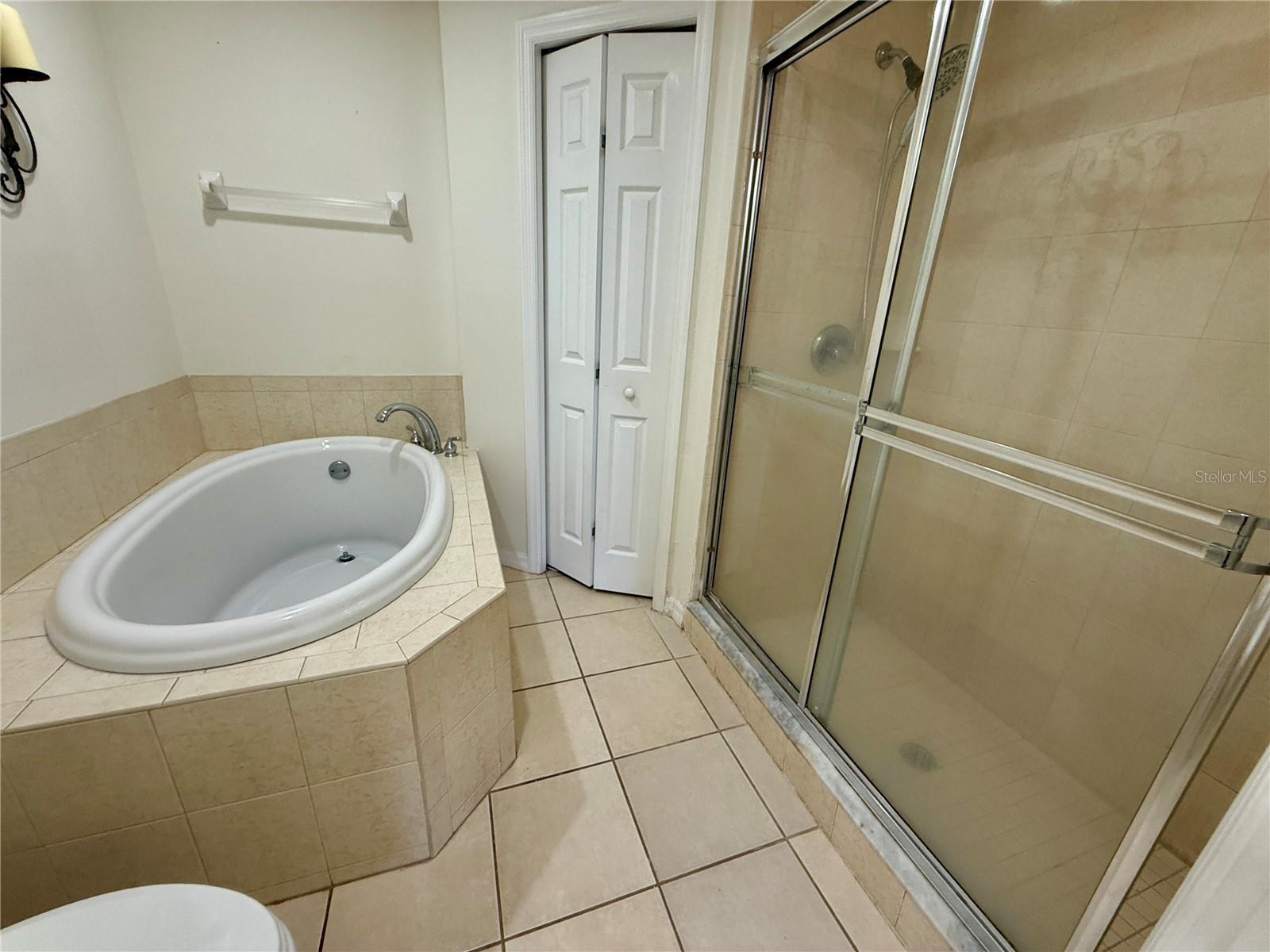 Listing photo id 12 for 7451 Wimpole Drive