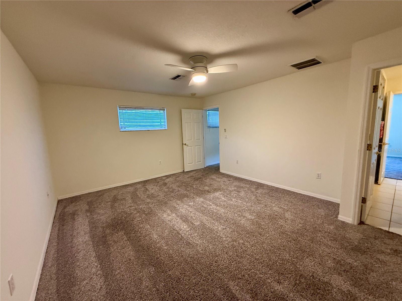 Listing photo id 15 for 7451 Wimpole Drive