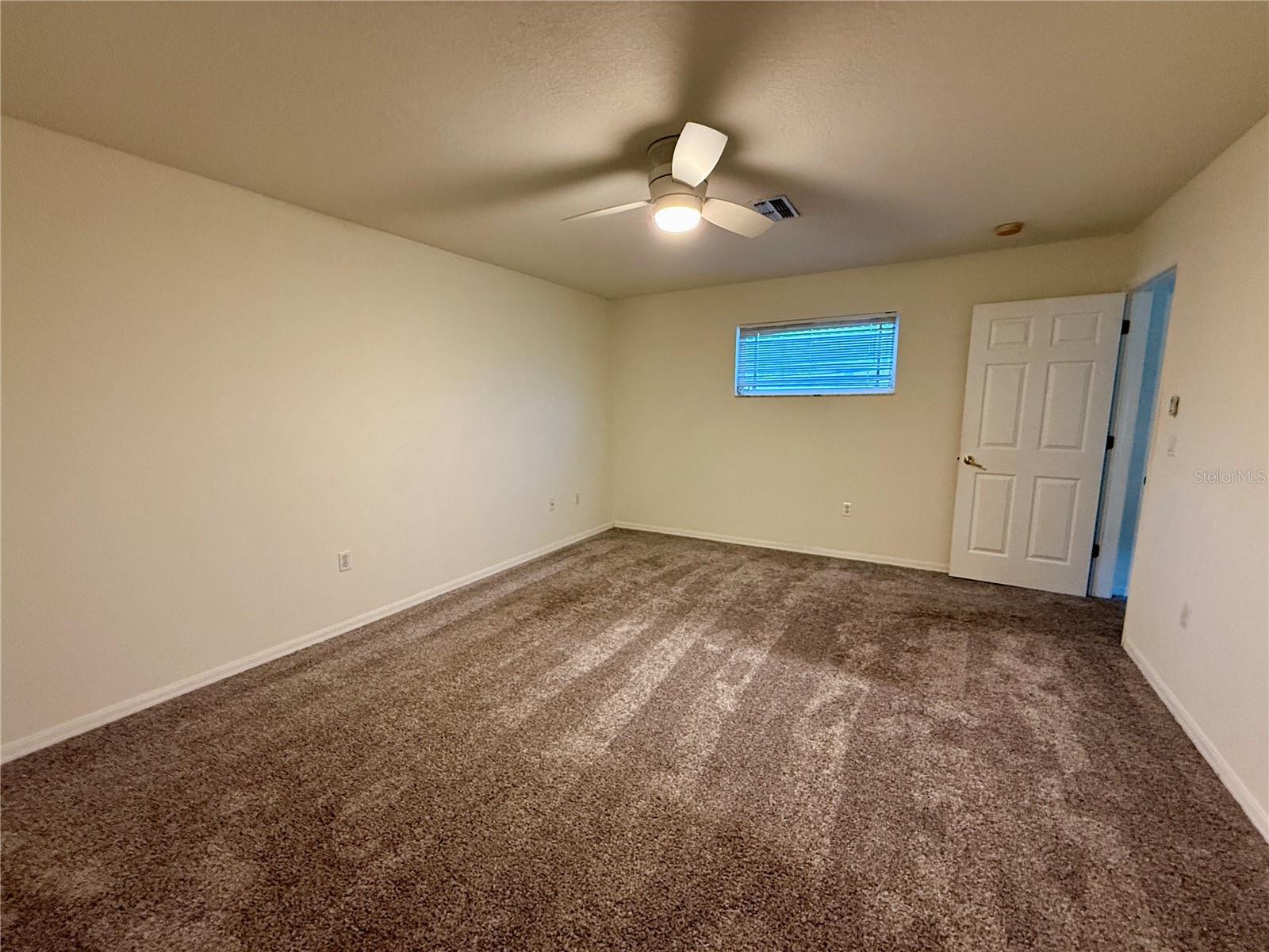 Listing photo id 16 for 7451 Wimpole Drive