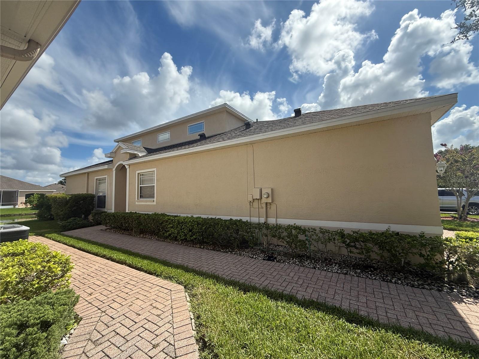 Listing photo id 0 for 7451 Wimpole Drive