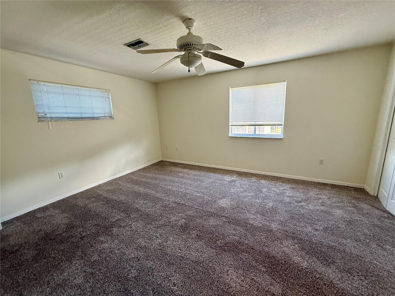 Listing photo id 19 for 7451 Wimpole Drive