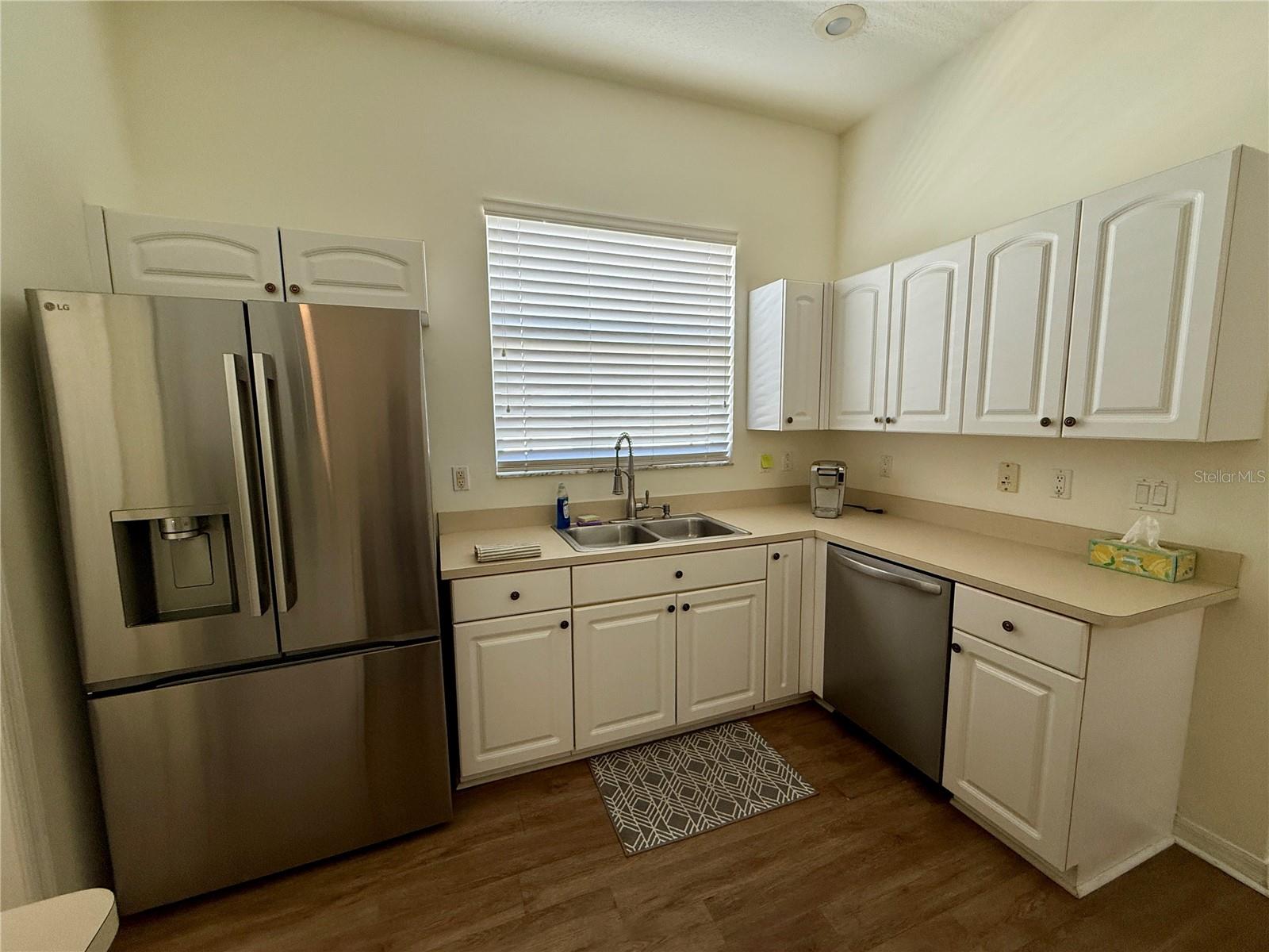 Listing photo id 5 for 7451 Wimpole Drive