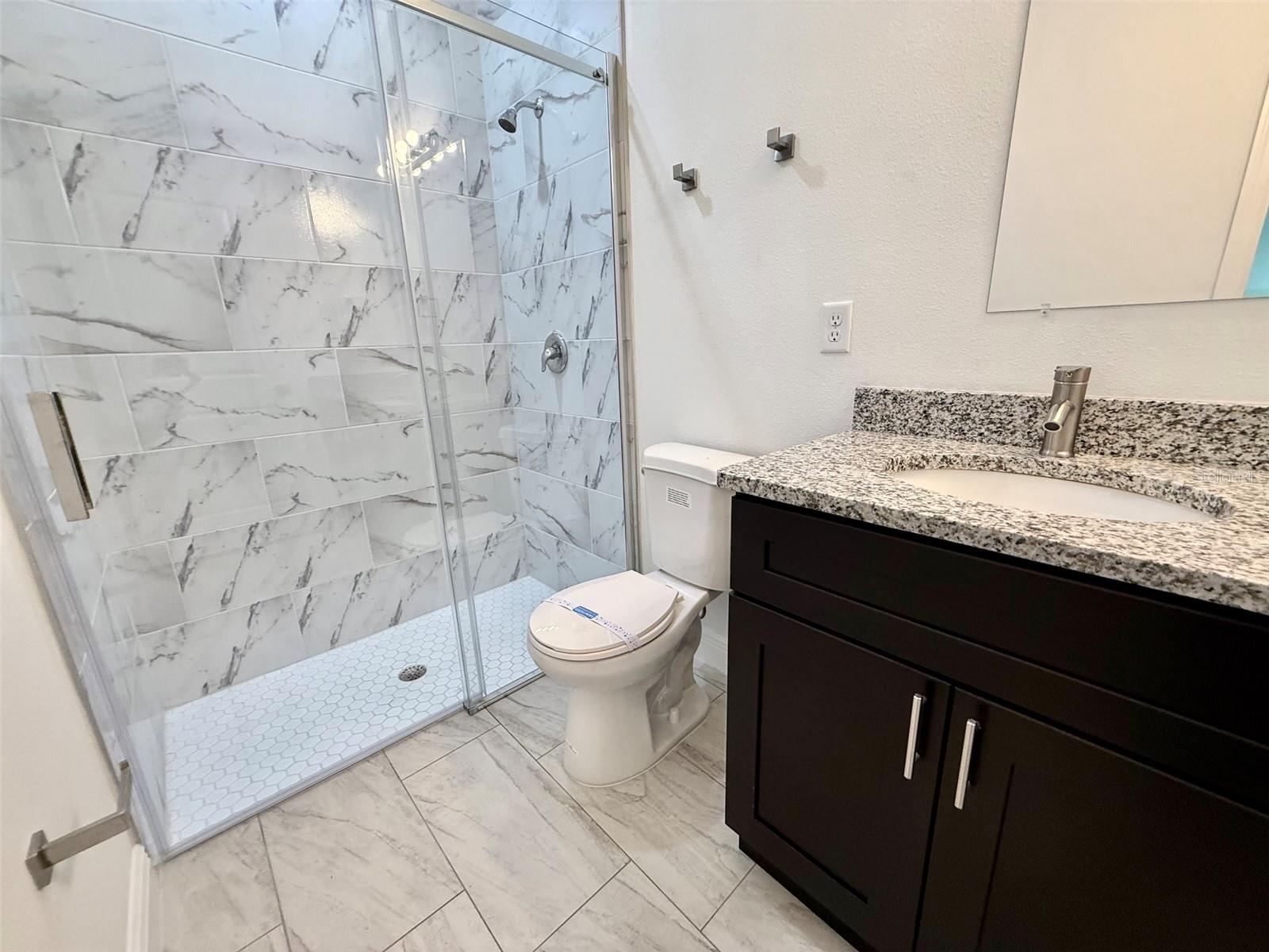 Listing photo id 22 for 7420 Voyager Street