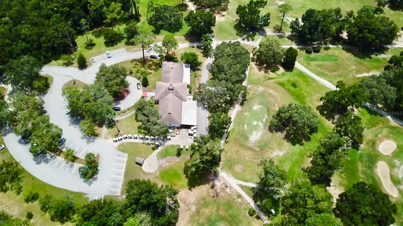 Listing photo id 30 for 7420 Voyager Street