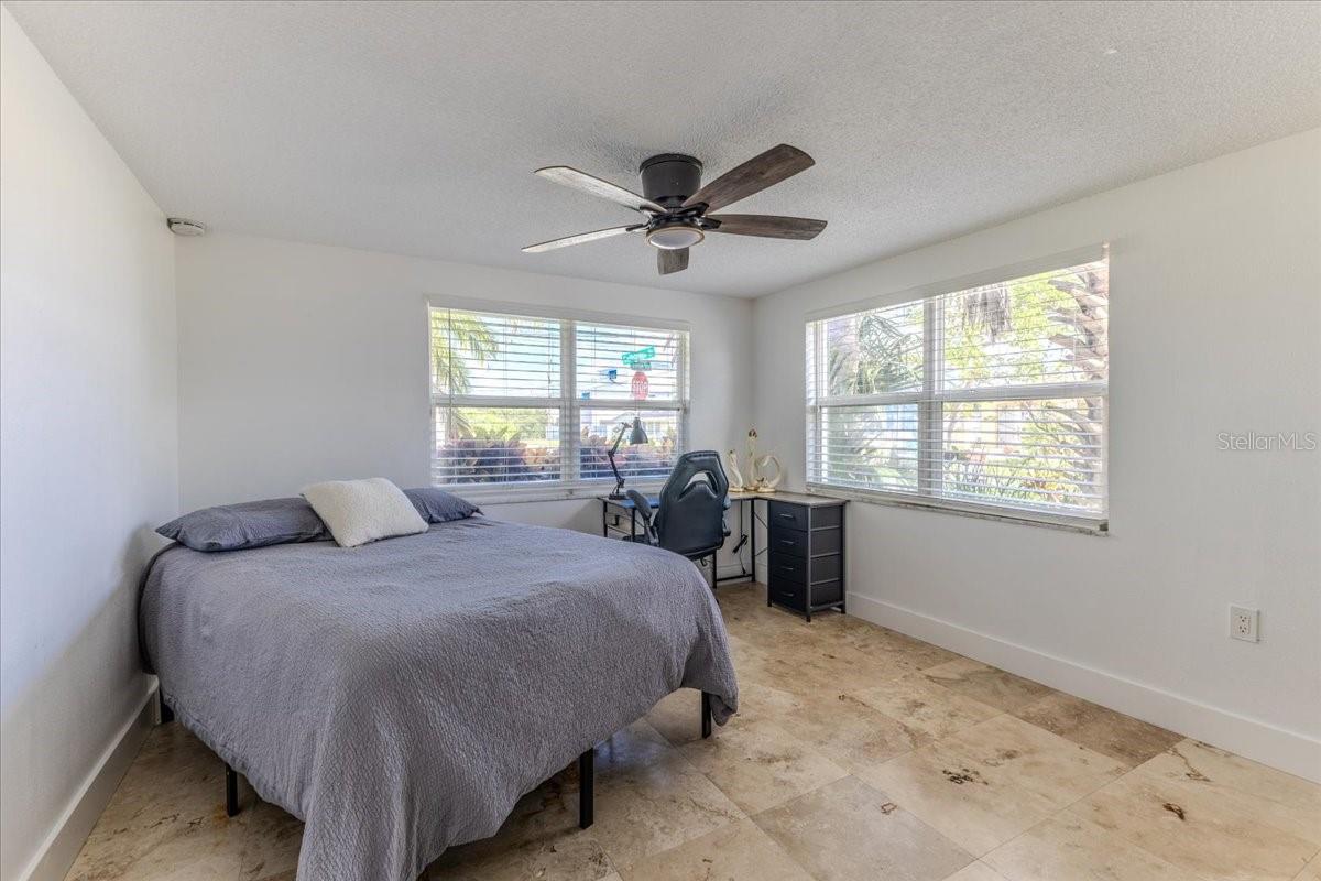 Image 32 of 49 For 4566 Gulfstream Drive