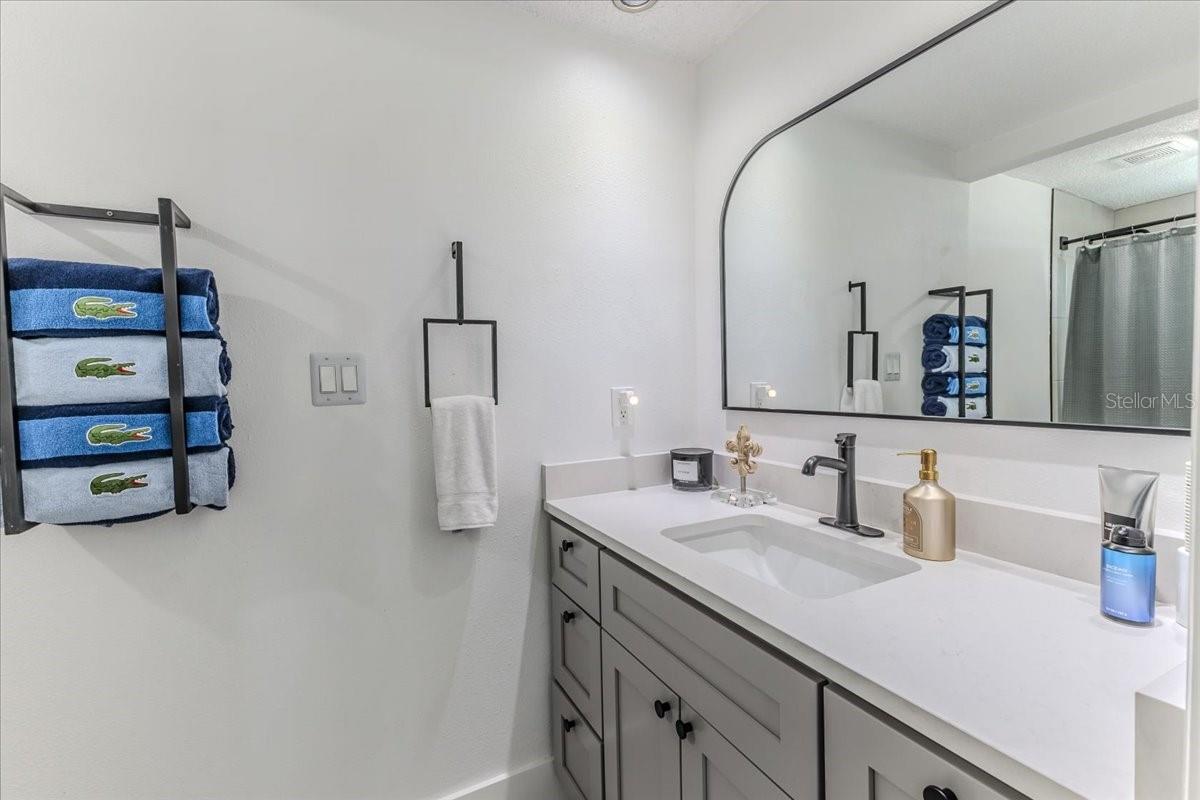 Image 34 of 49 For 4566 Gulfstream Drive